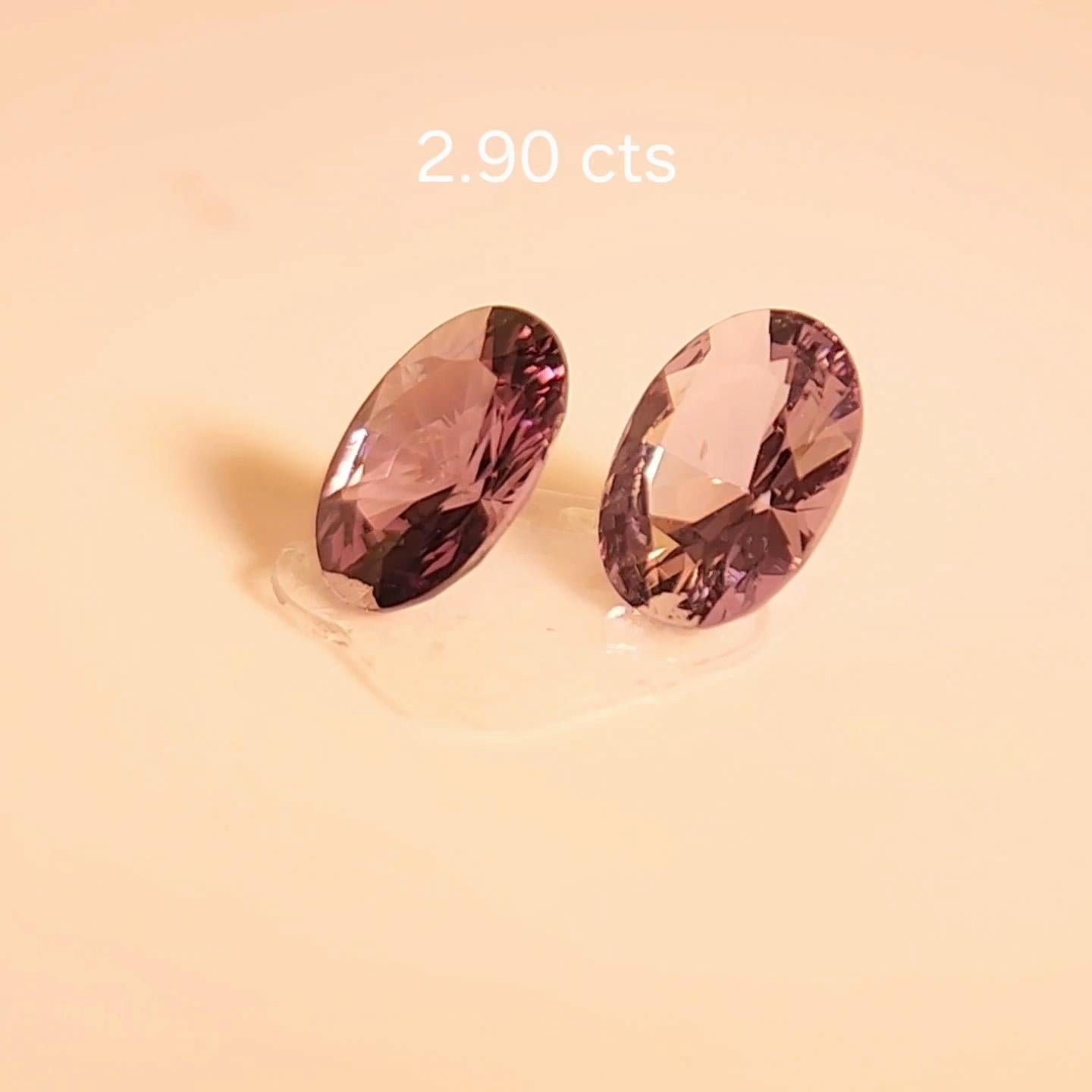 PAIO DI SPINEL A CAMBIAMENTO DI COLORE 2,90 carati. in vendita 11