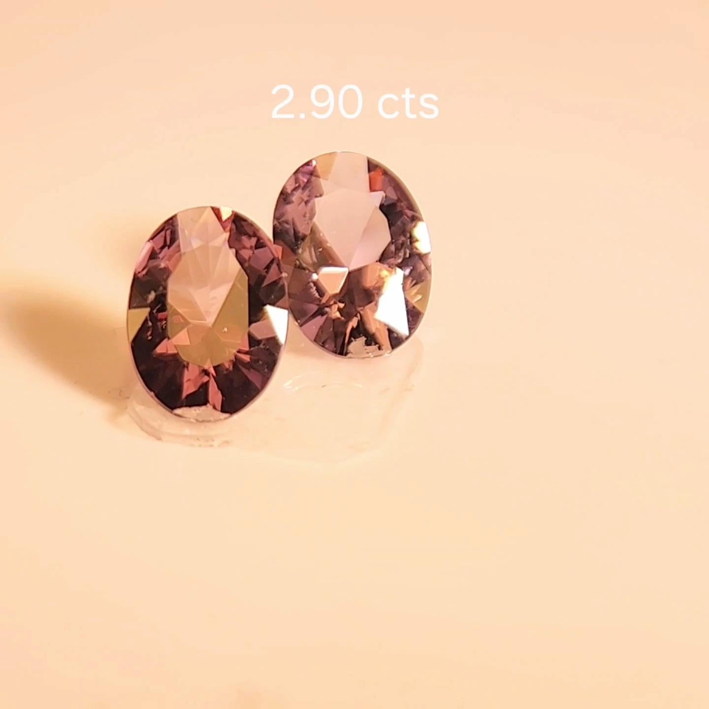 PAIO DI SPINEL A CAMBIAMENTO DI COLORE 2,90 carati. in vendita 13