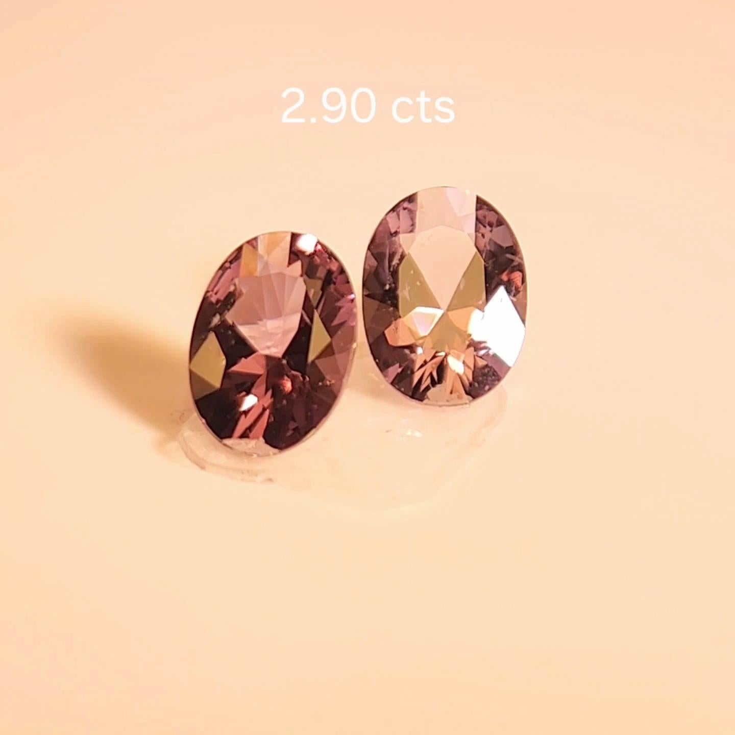 PAIO DI SPINEL A CAMBIAMENTO DI COLORE 2,90 carati. in vendita 14