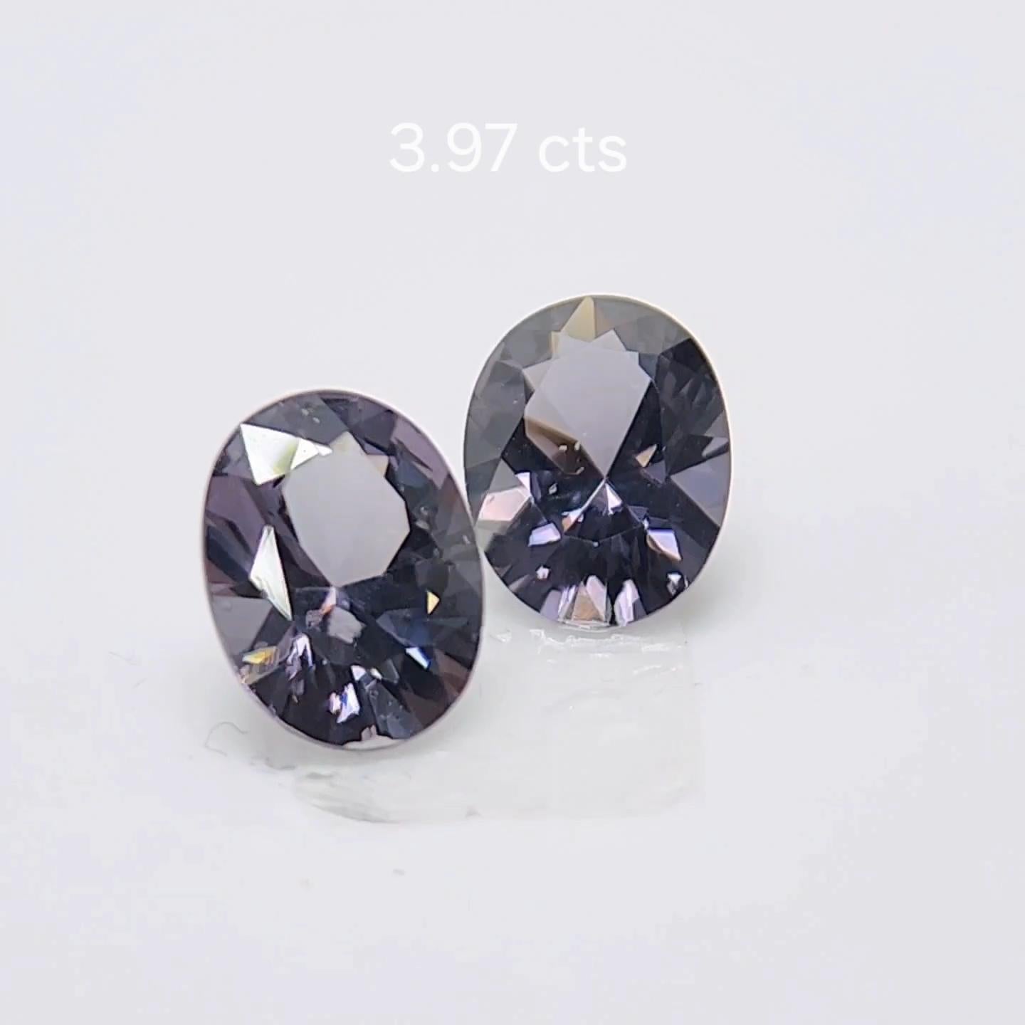 PAIO DI SPINEL DIVERSI DI COLORE 3,97 carati. In condizioni Nuovo in vendita a Brooklyn, NY