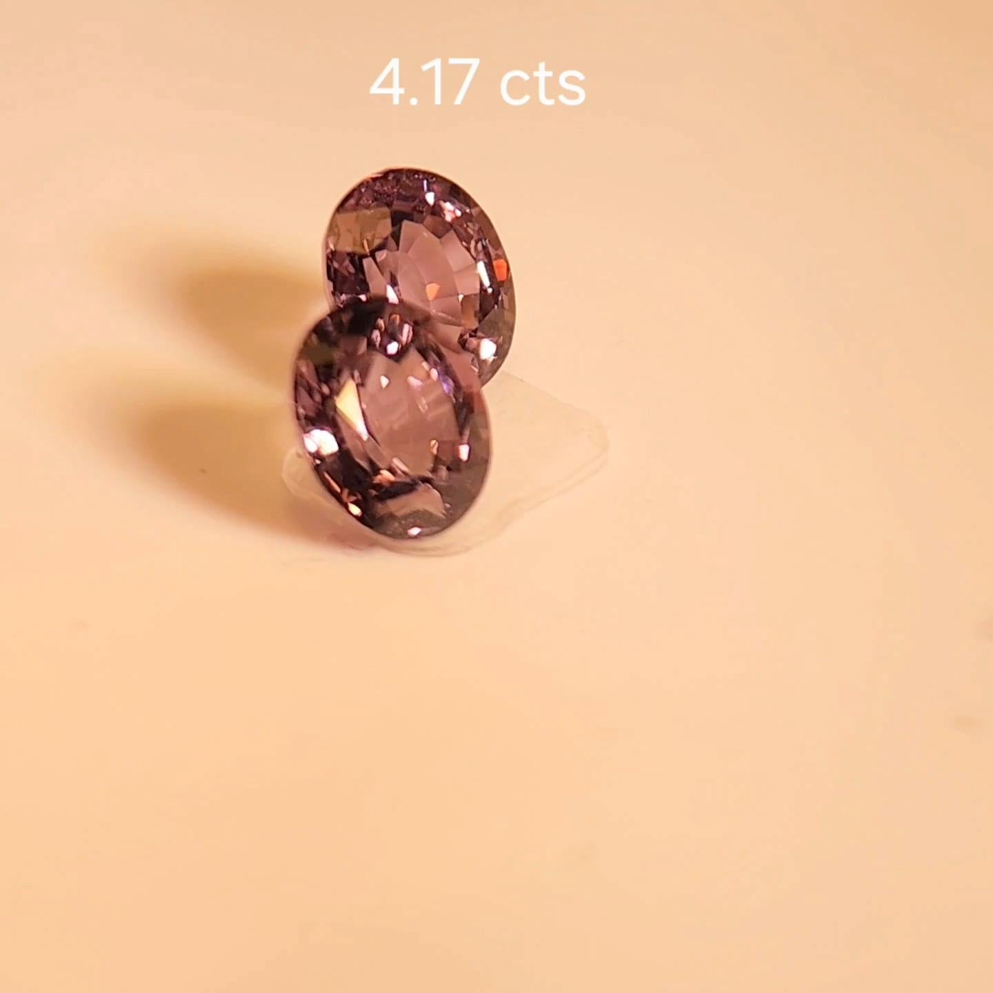 PAIO DI SPINEL DIVERSI DI COLORE 4.17 carati. in vendita 7