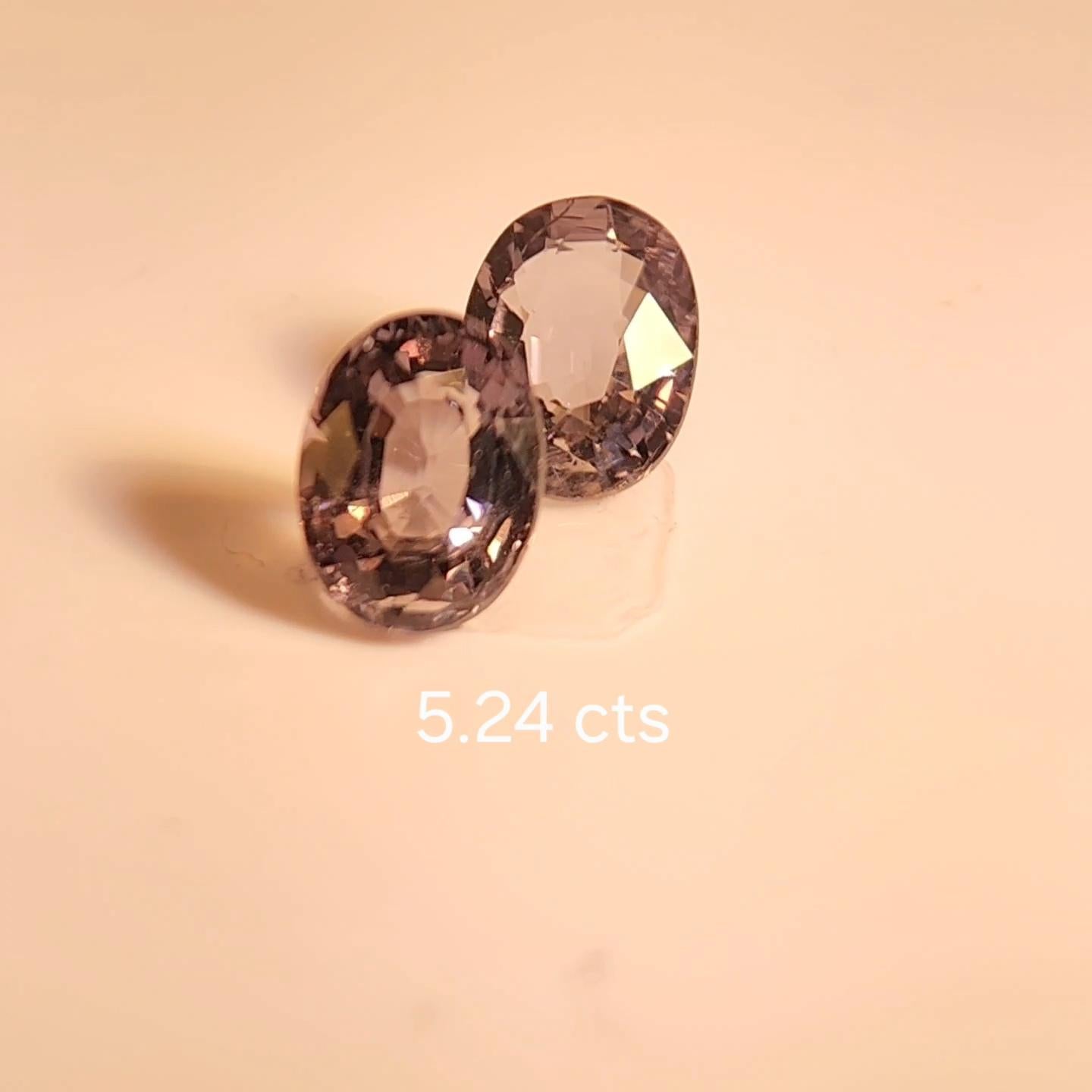 PAIO DI SPINEL DIVERSI DI COLORE 5.24 carati. in vendita 7