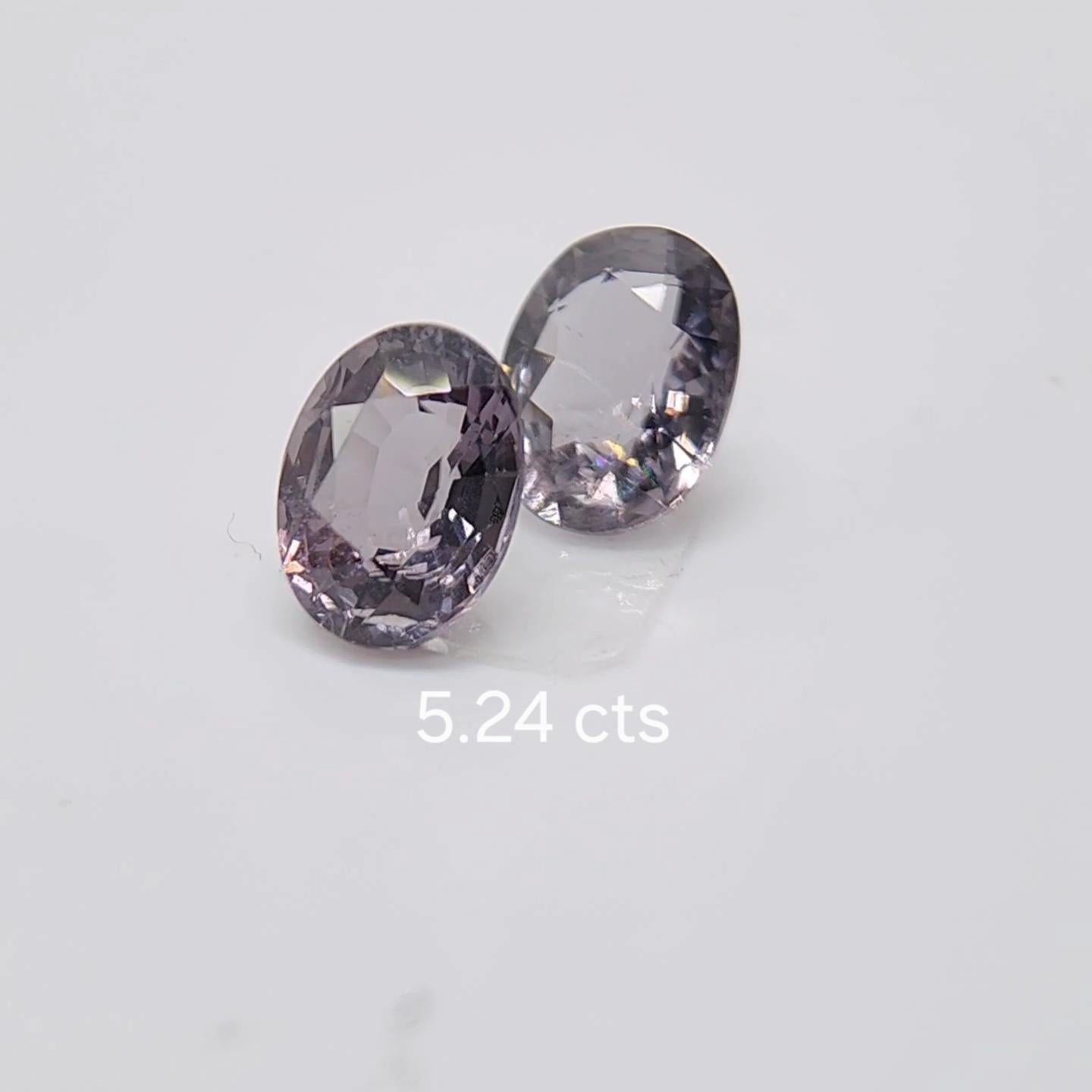 PAIO DI SPINEL DIVERSI DI COLORE 5.24 carati. In condizioni Nuovo in vendita a Brooklyn, NY