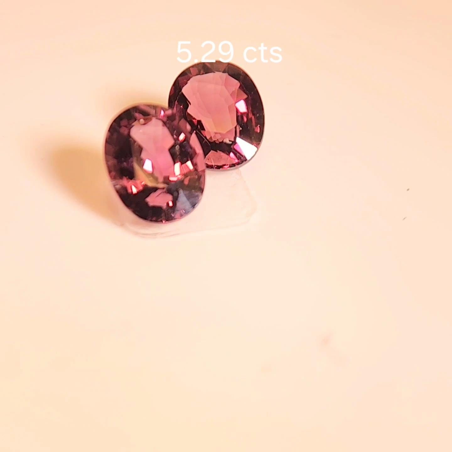 PAIO DI SPINEL DIVERSI DI COLORE 5.29 carati. in vendita 8