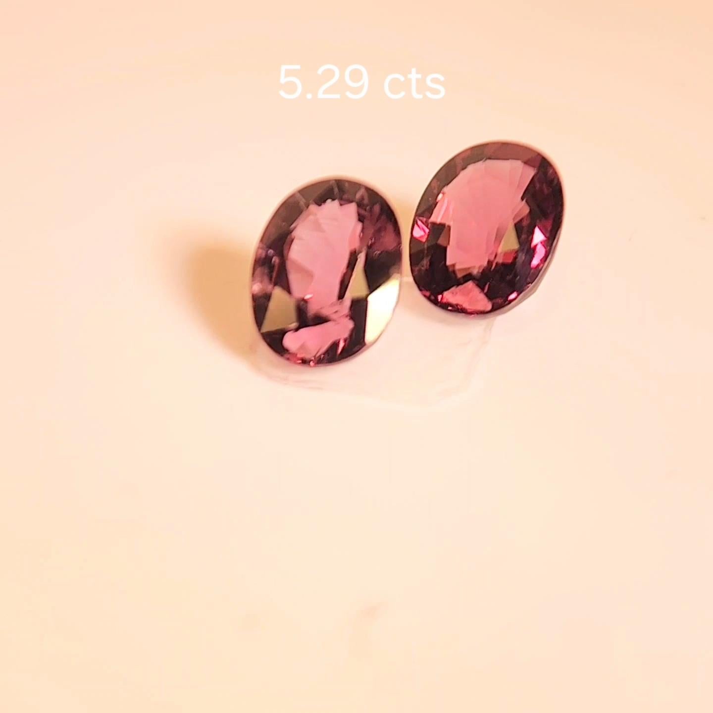 PAIO DI SPINEL DIVERSI DI COLORE 5.29 carati. in vendita 13