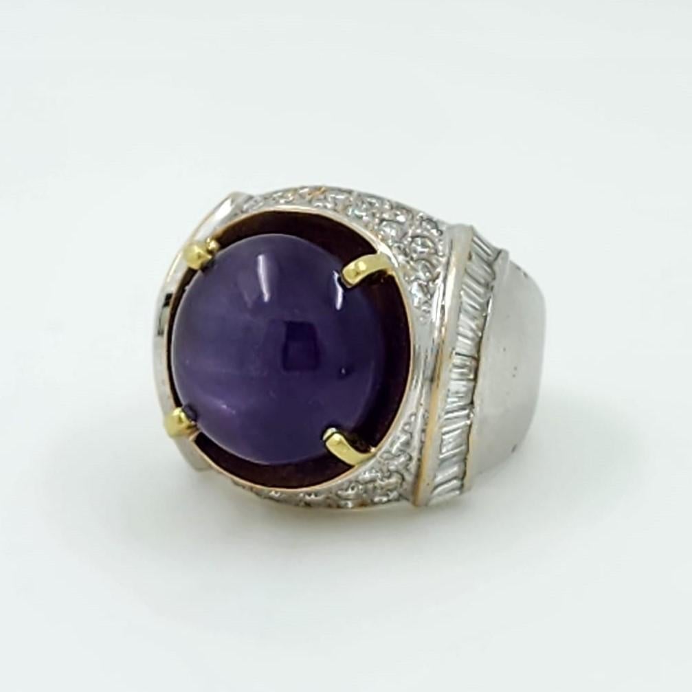 Contemporary 19.03Ct Color-changing Violet Star Sapphire and Diamond in 18K White Gold