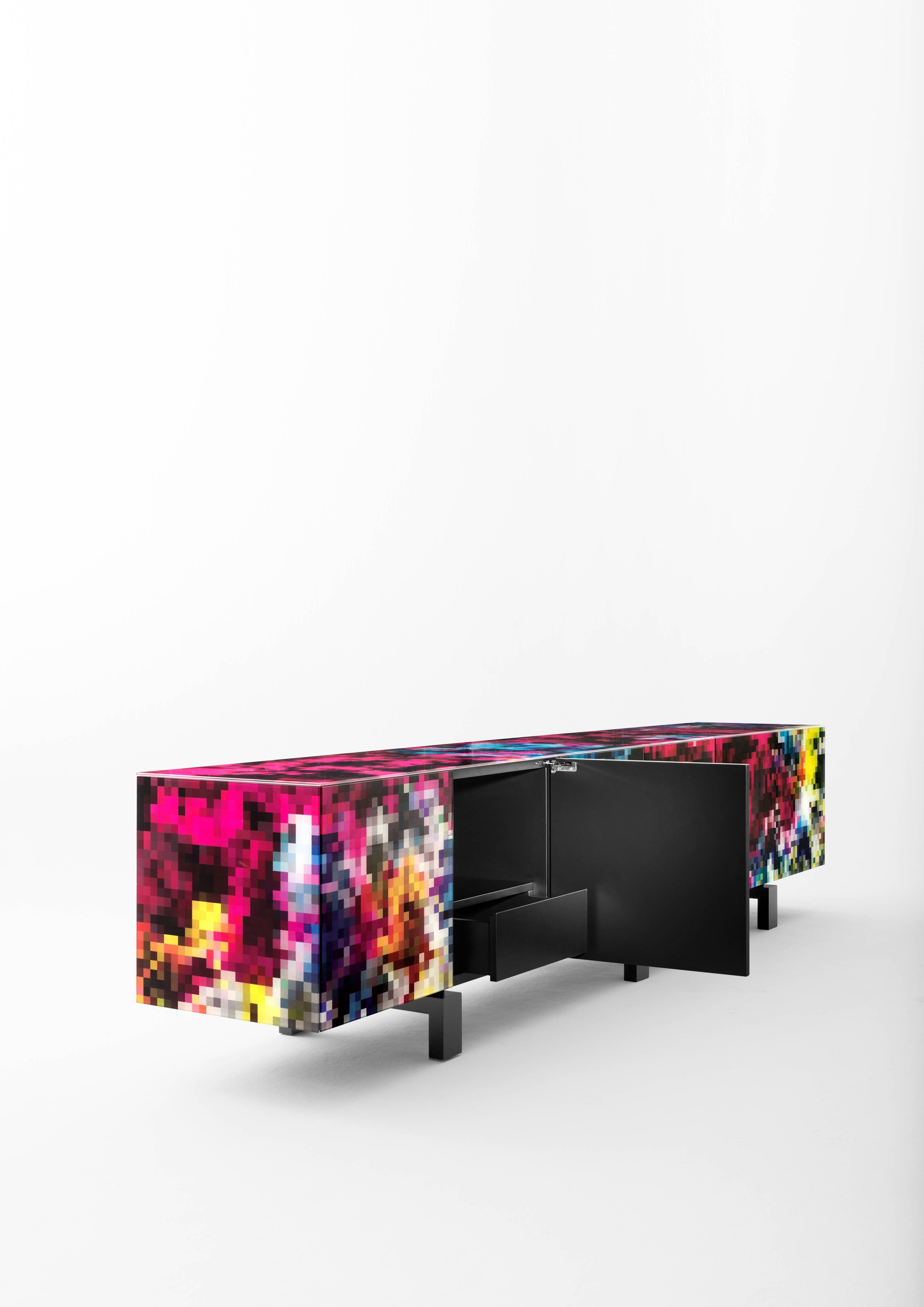 The Dreams Cabinet / sideboard / buffet is presented in four colours: Colour, White, Black and All Black. Few pieces allow for interventions with such personality without affecting the function for which they have been created. They convert into