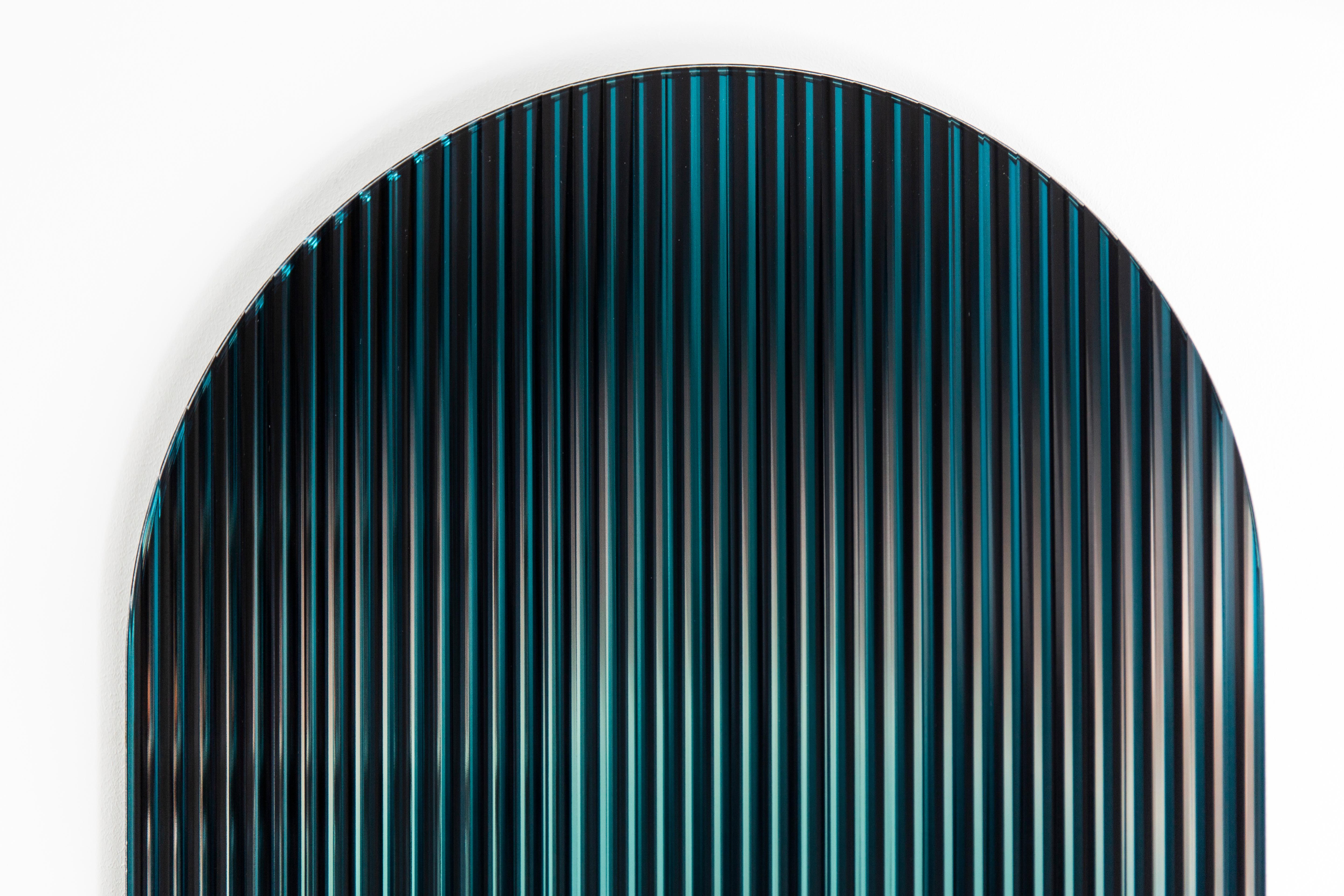 Color Shift Panel Small, Trichroic Black – Rive Roshan (Europäisch) im Angebot