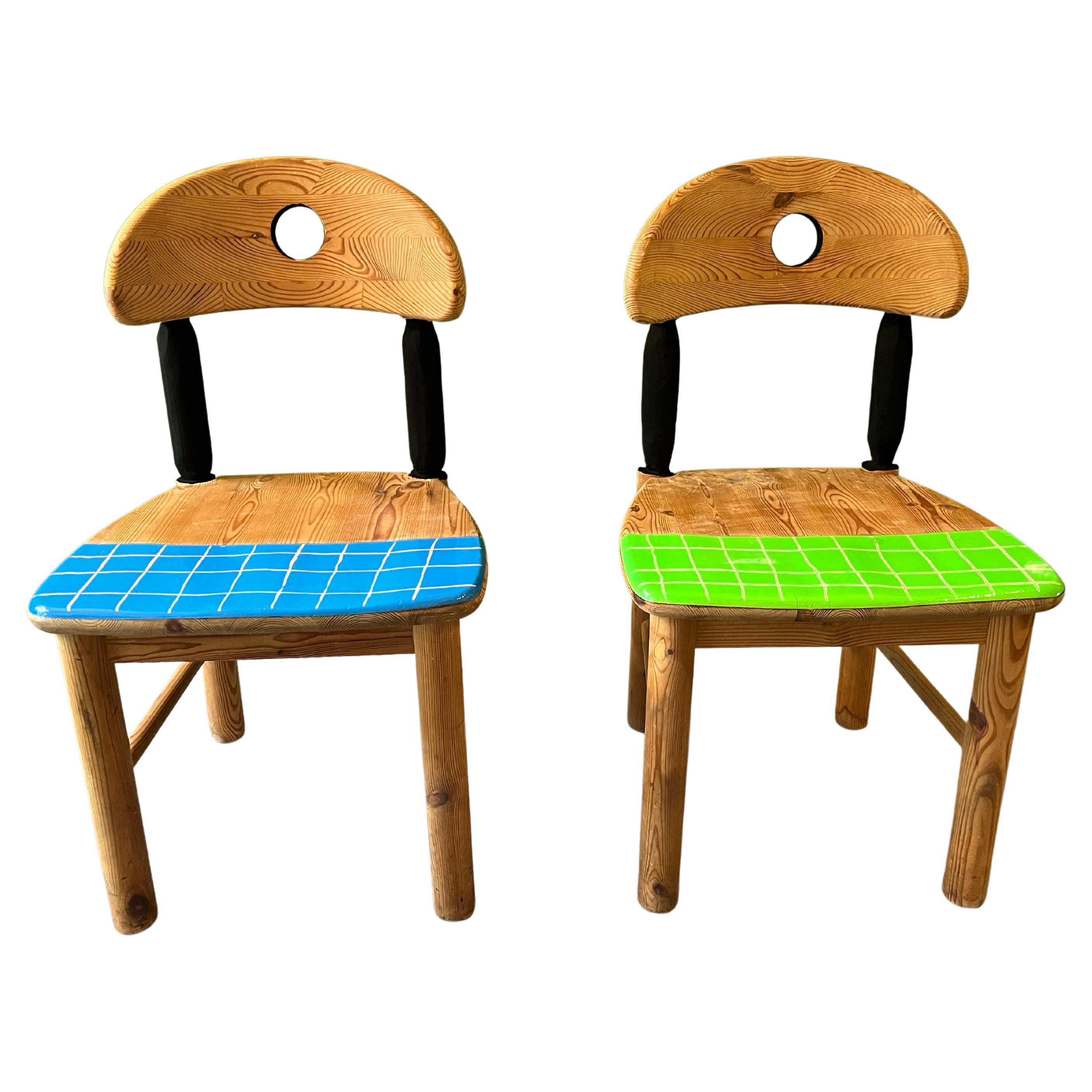 Dansk classics, Daumiller/ handmade, cut, painted and multi-lacquered. These chairs have been contemporized by the functional artist Staab, they are one of kind.
Through my work I transform each chair into a unique and individual object. Chairs that