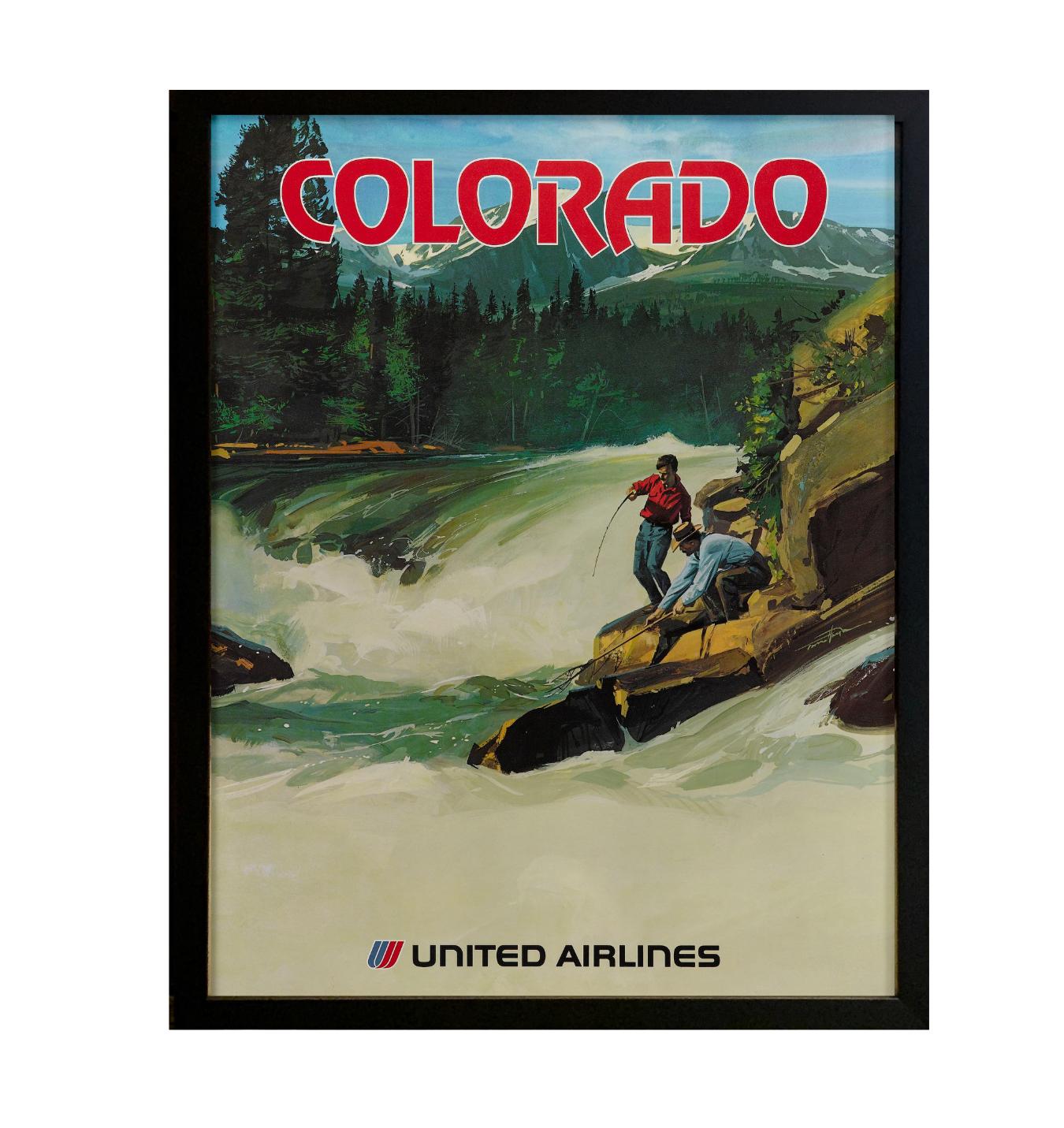 Angeboten wird ein Vintage-Reiseplakat für United Airlines aus den 1970er Jahren. Dieses Werbeplakat zeigt Colorado als eines der verlockenden Reiseziele von United Airlines. Das Design zeigt zwei Männer beim Angeln an einem rauschenden Fluss,