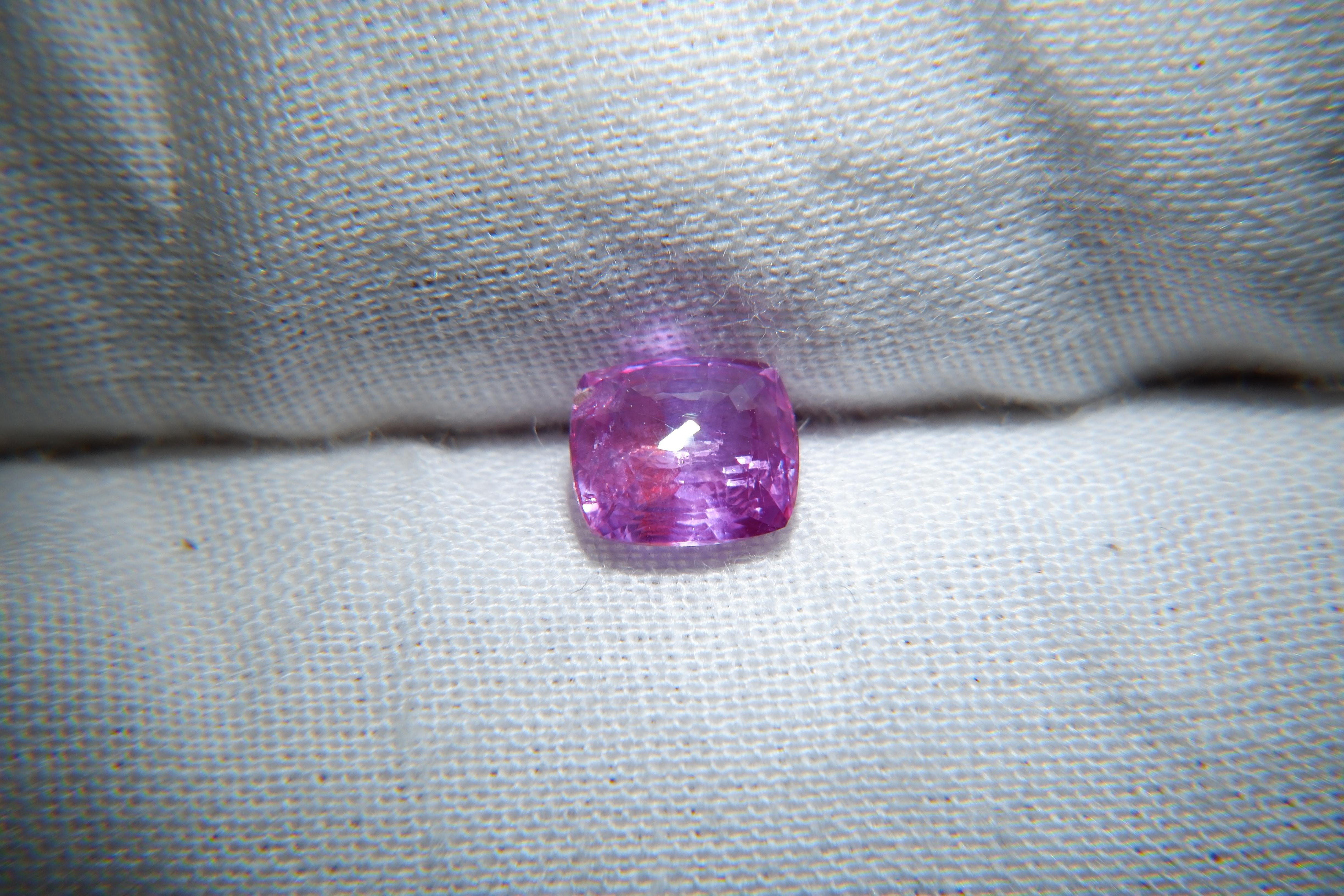 Women's or Men's Colorchange Vivid Pink/Violet Sapphire, unheated For Sale