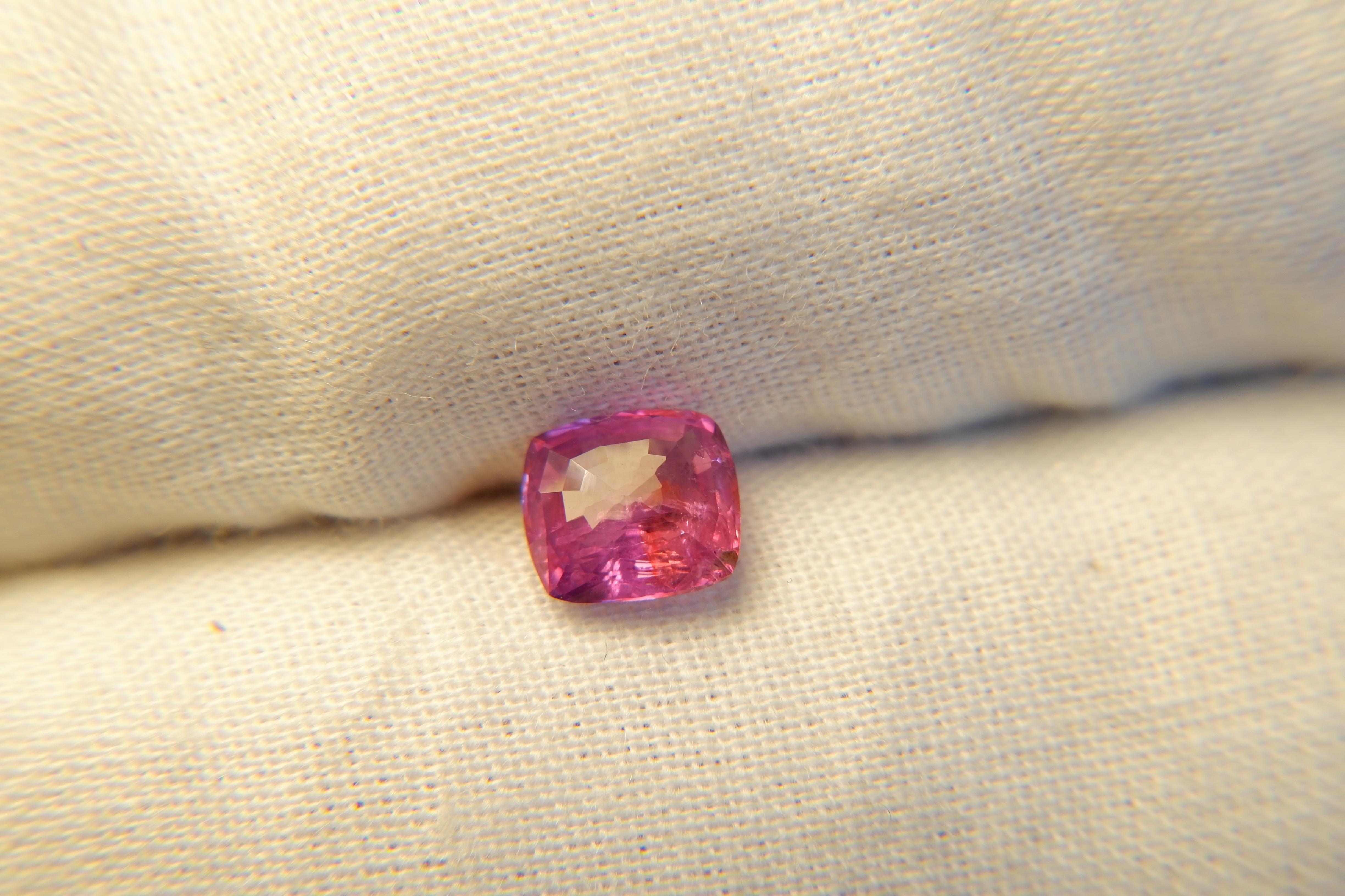 Colorchange Vivid Pink/Violet Sapphire, unheated For Sale 4