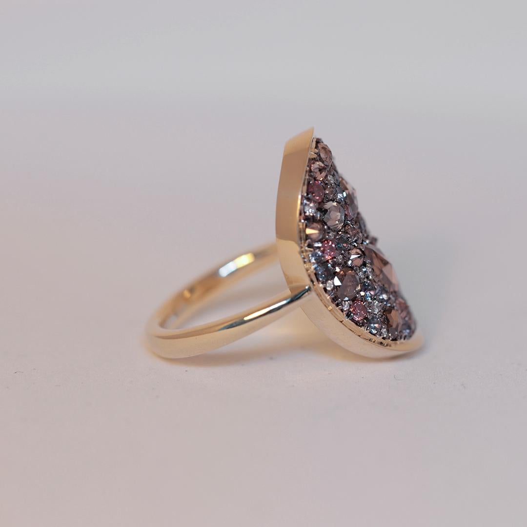 Colorchanging Alexandrite + Brown Diamond + Purple Diamond + Blue Sapphire Ring In New Condition For Sale In Antwerp, BE
