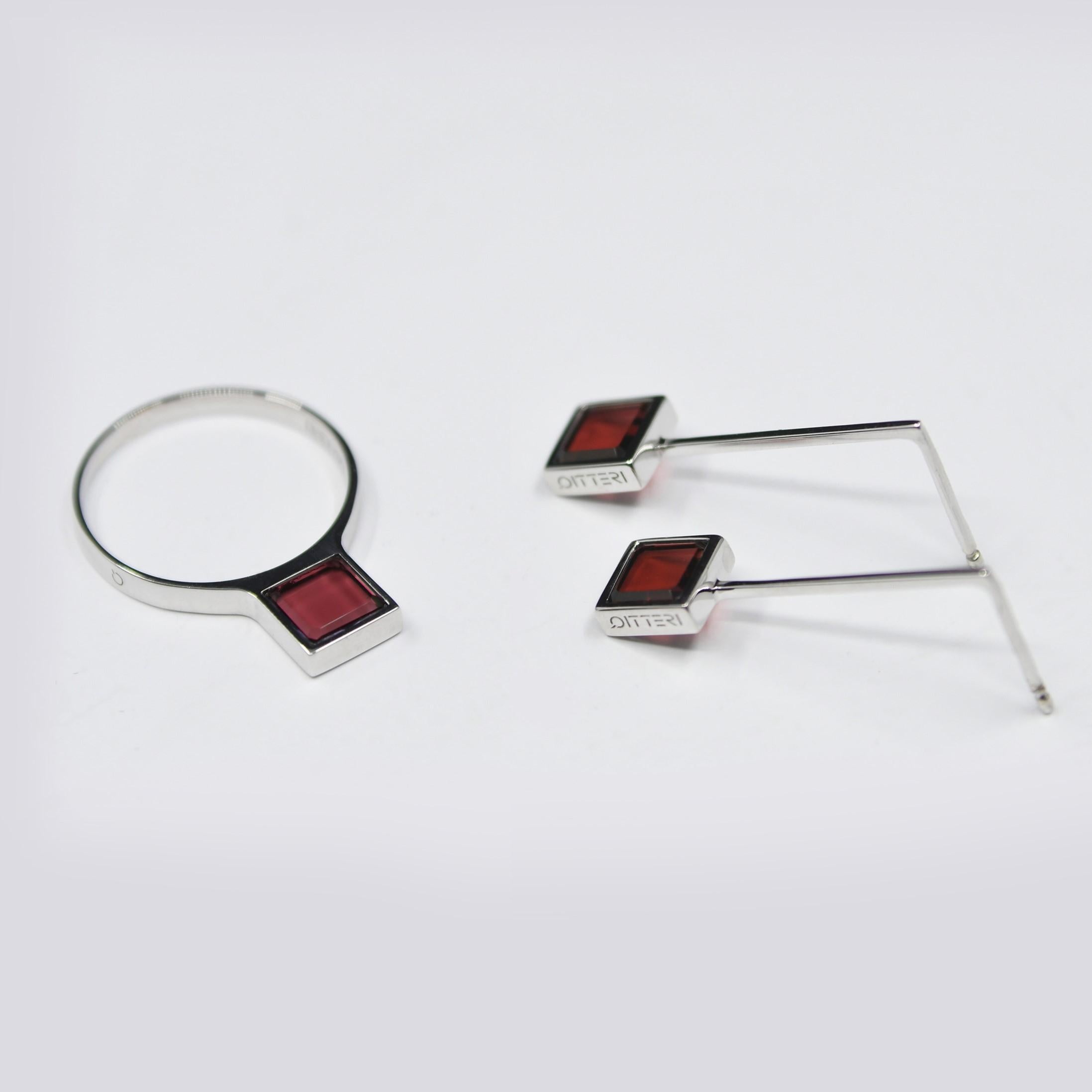 Contemporary Colore Red Earings with 1.6 Carat Garnets on 18k White Gold For Sale