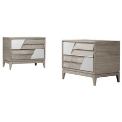 Table de chevet en bois massif de couleur, noyer en finition gris naturel, contemporaine