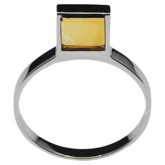 Colore Yellow Ring with 1.1 Carat Citrine on 2.20g 18k White Gold