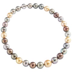 Vintage Colored Cultured Pearl White Gold Diamond clasp Necklace