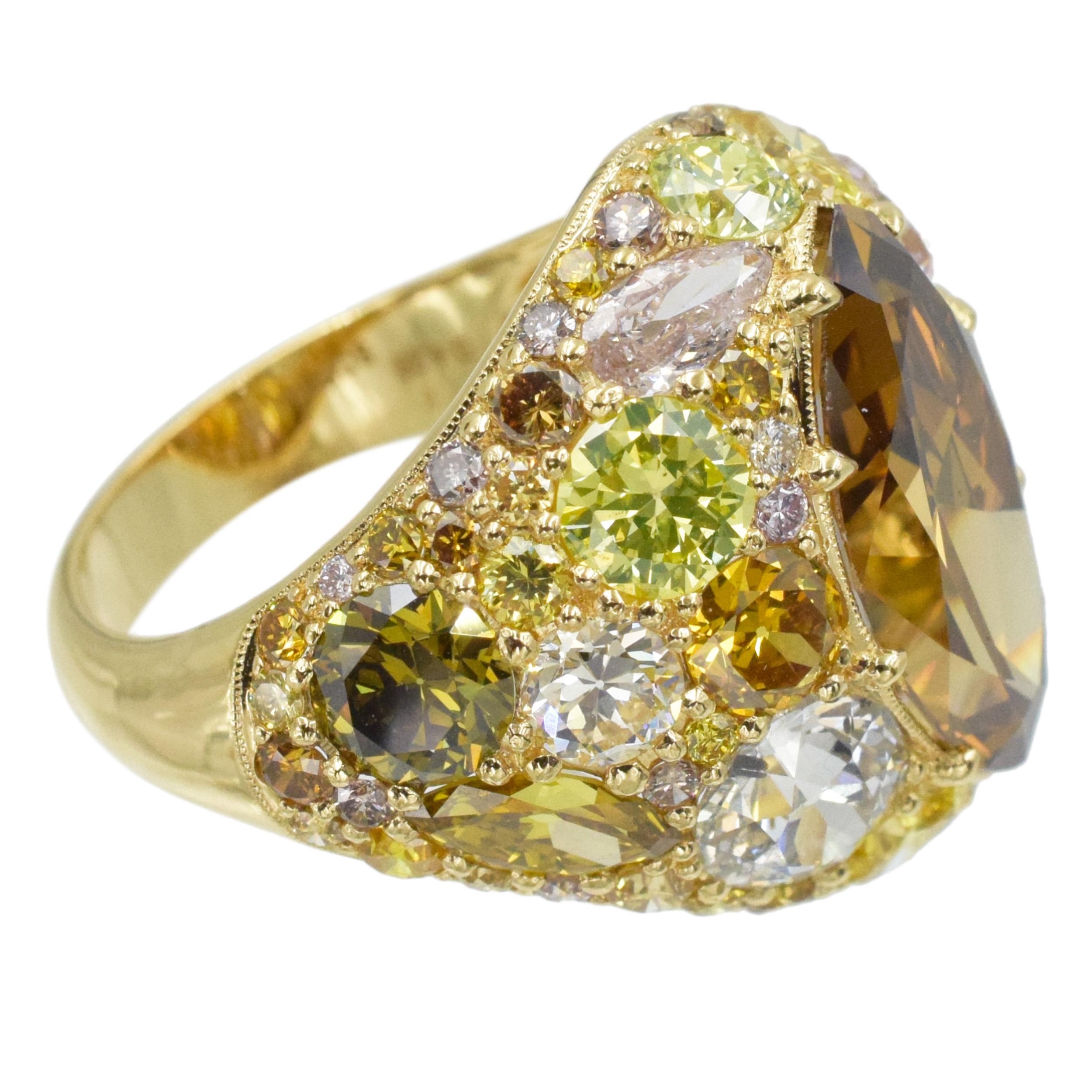 Colored Diamond and Yellow Gold Ring For Sale 6