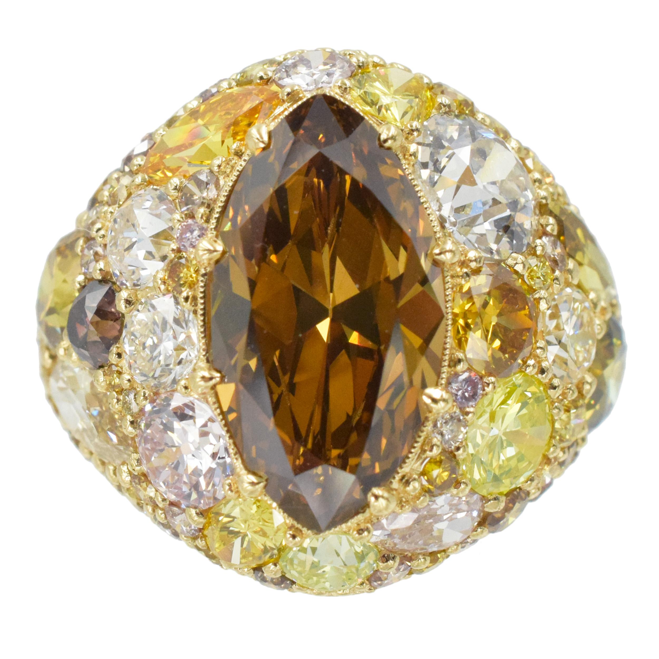 Colored Diamond and Yellow Gold Ring For Sale 4