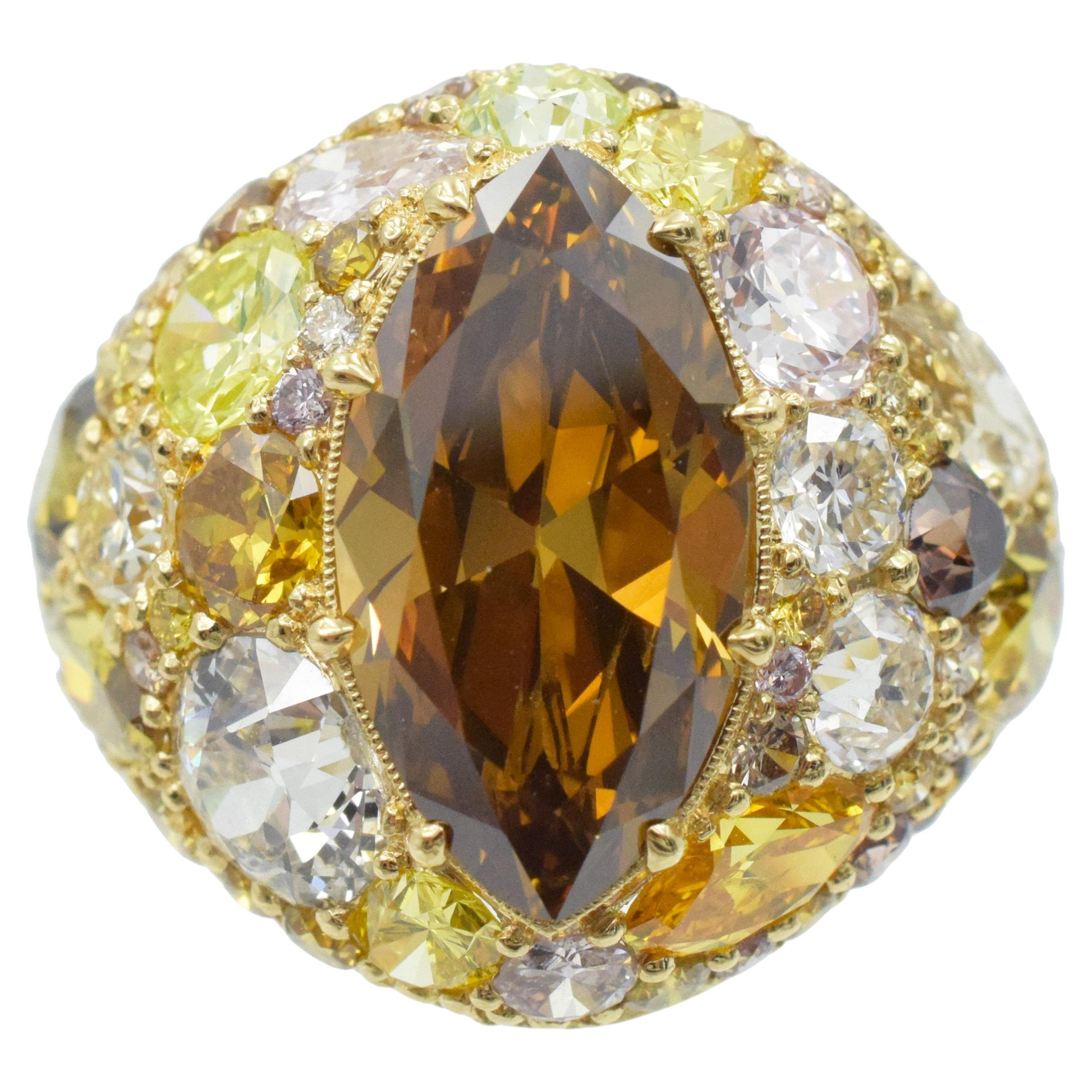 Colored Diamond and Yellow Gold Ring For Sale