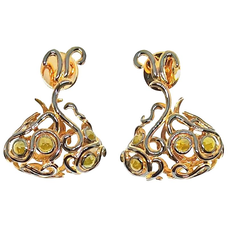 Your Collectors Eye beckons You with Contemporary Colored Diamond Dangle Earring For Sale