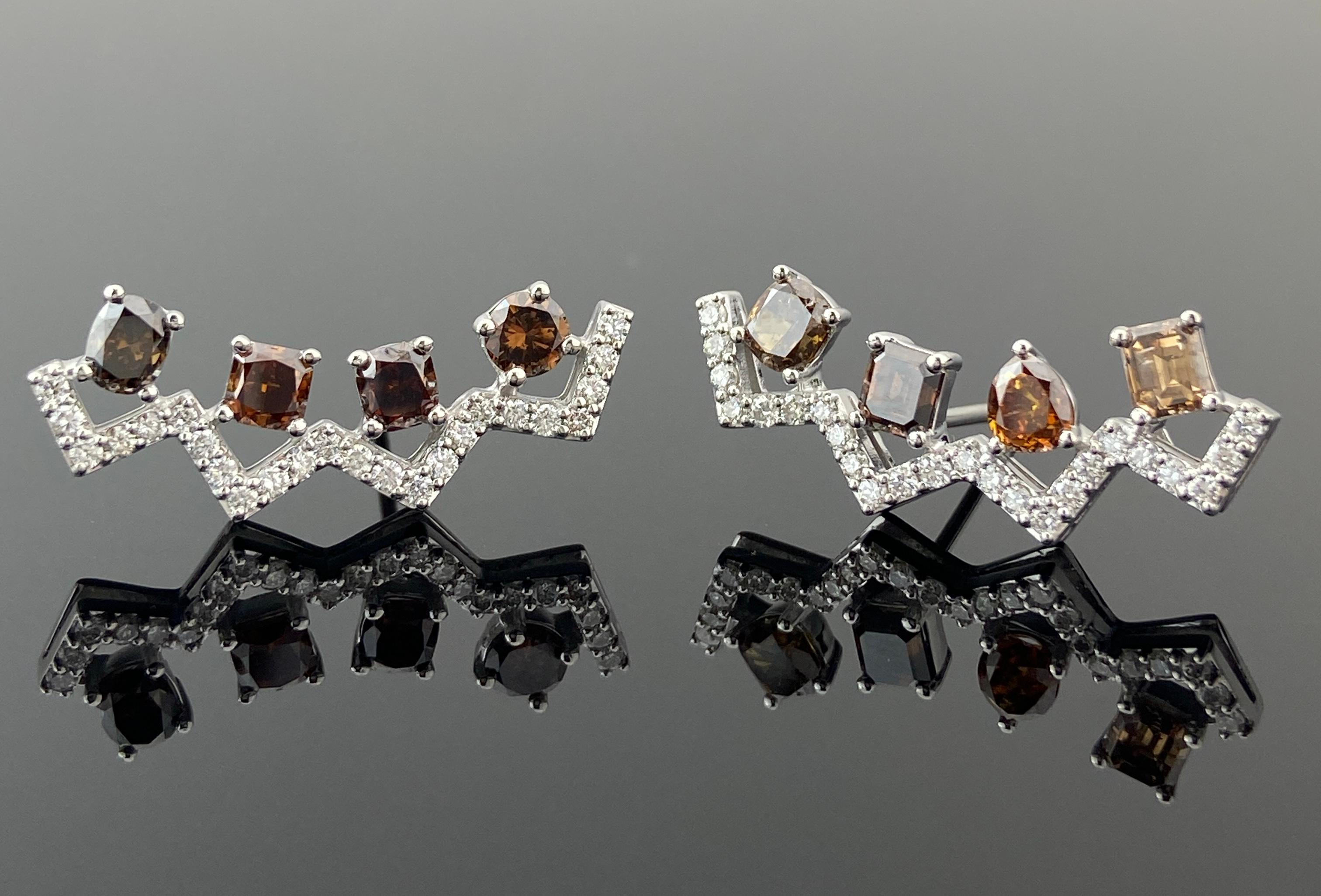 Taille carrée Boucles d'oreilles en or blanc 18 K pour diamants de couleur en zigzag en vente