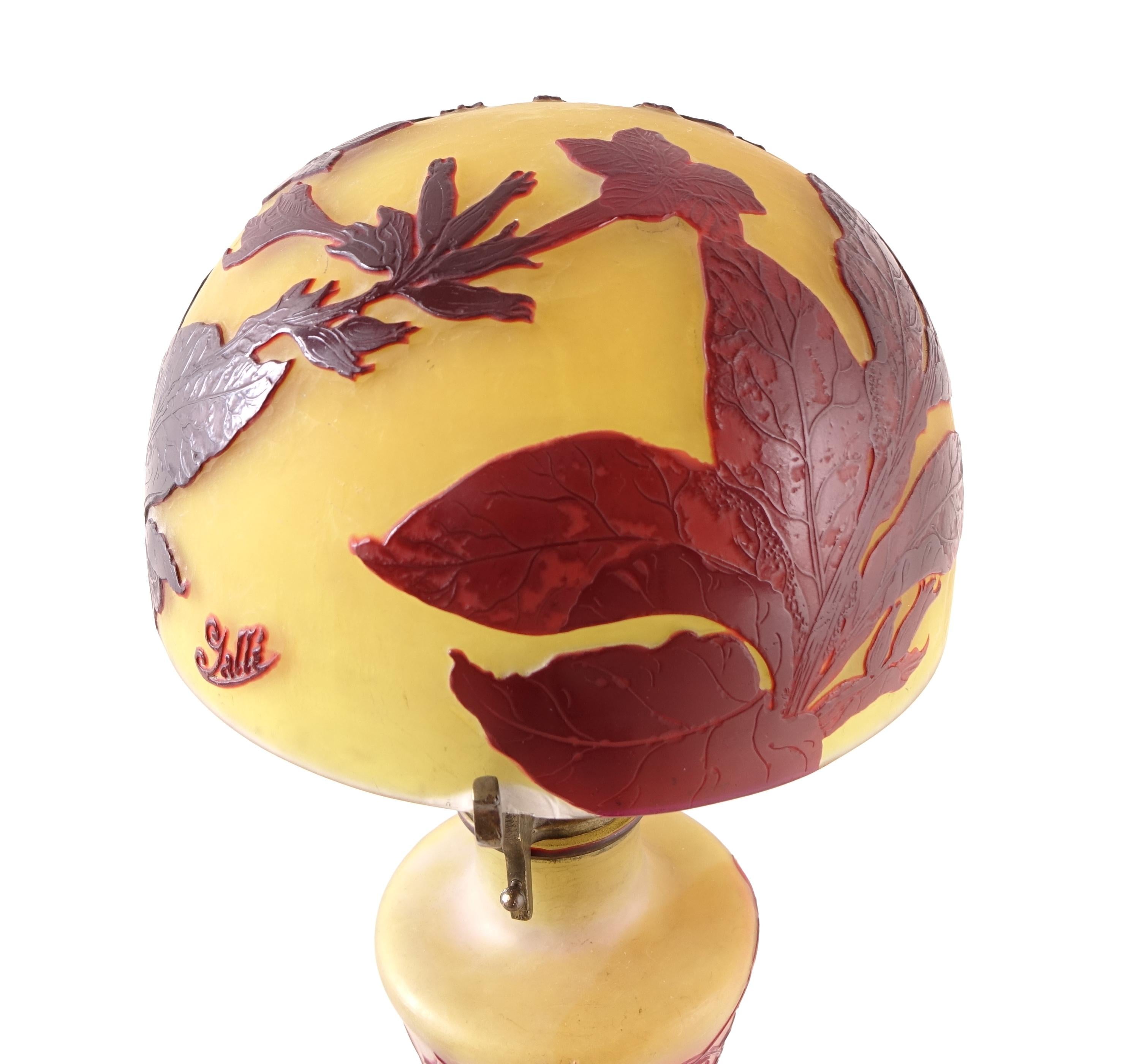 Lampe en verre coloré signée Emilé Gallé Liberty Art Nouveau, originale années 1900 8