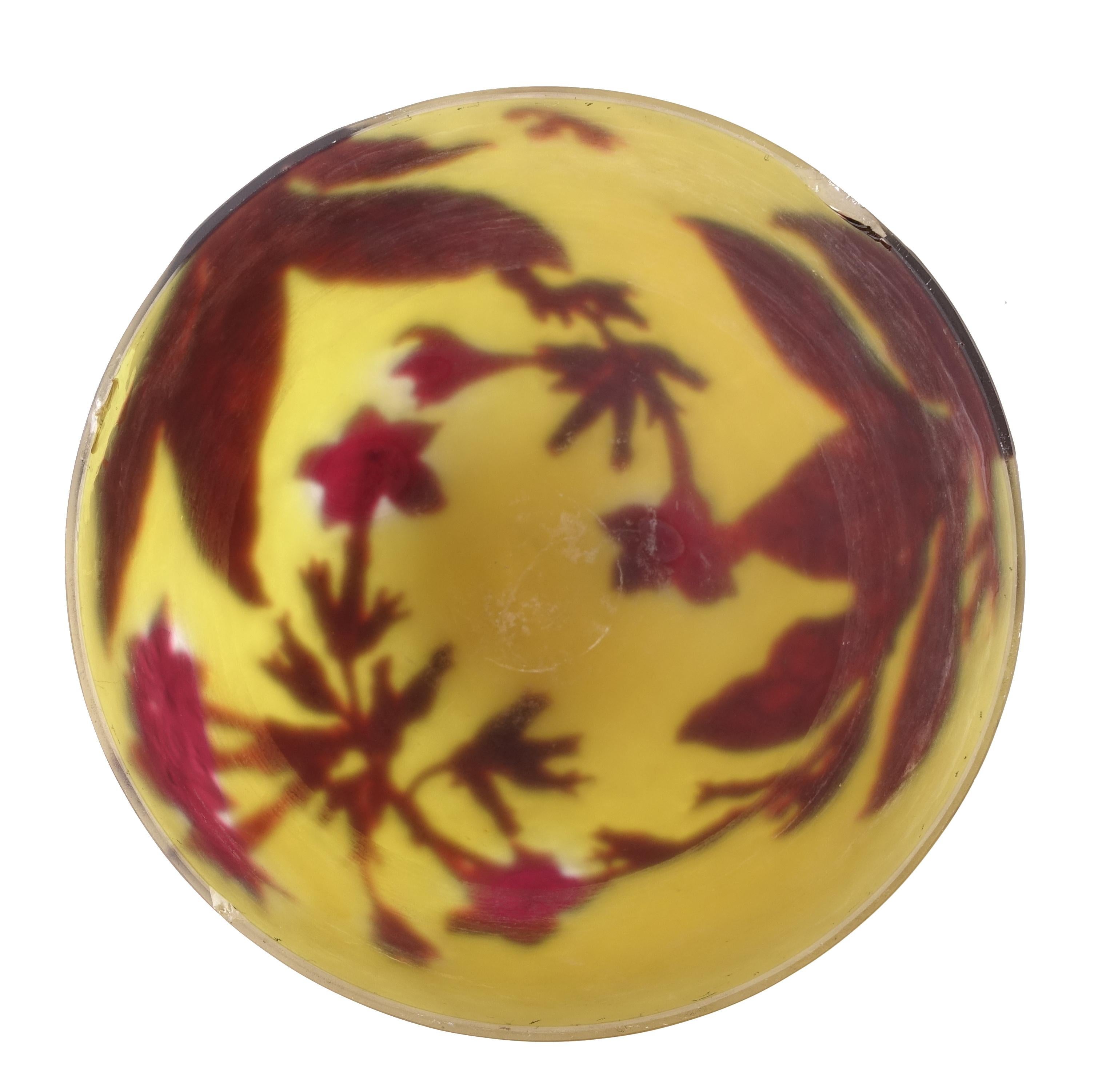 Lampe en verre coloré signée Emilé Gallé Liberty Art Nouveau, originale années 1900 Bon état à Milano, IT