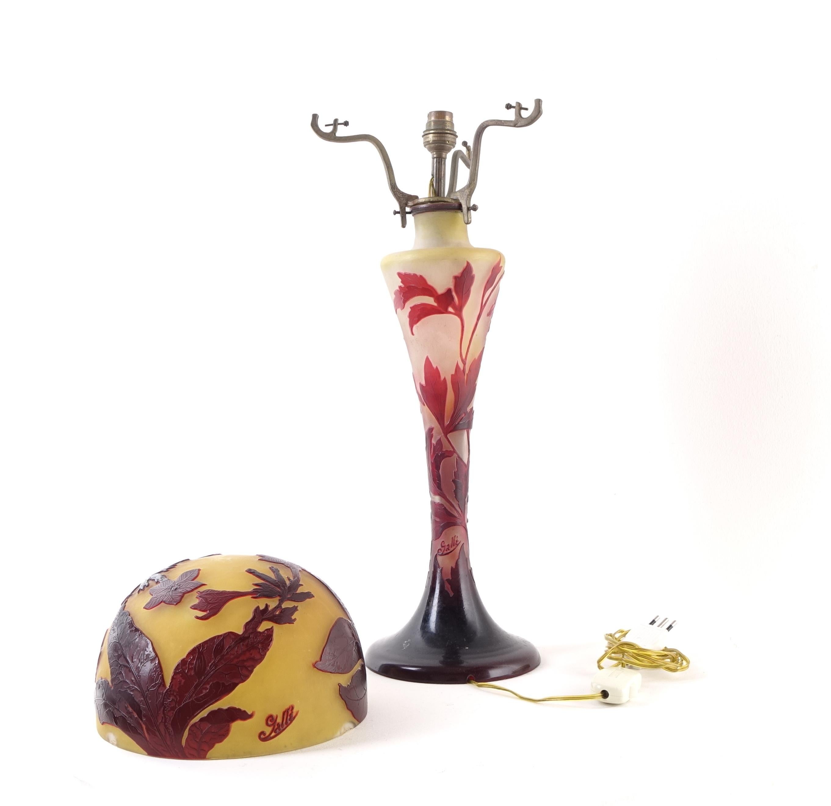 Lampe en verre coloré signée Emilé Gallé Liberty Art Nouveau, originale années 1900 1