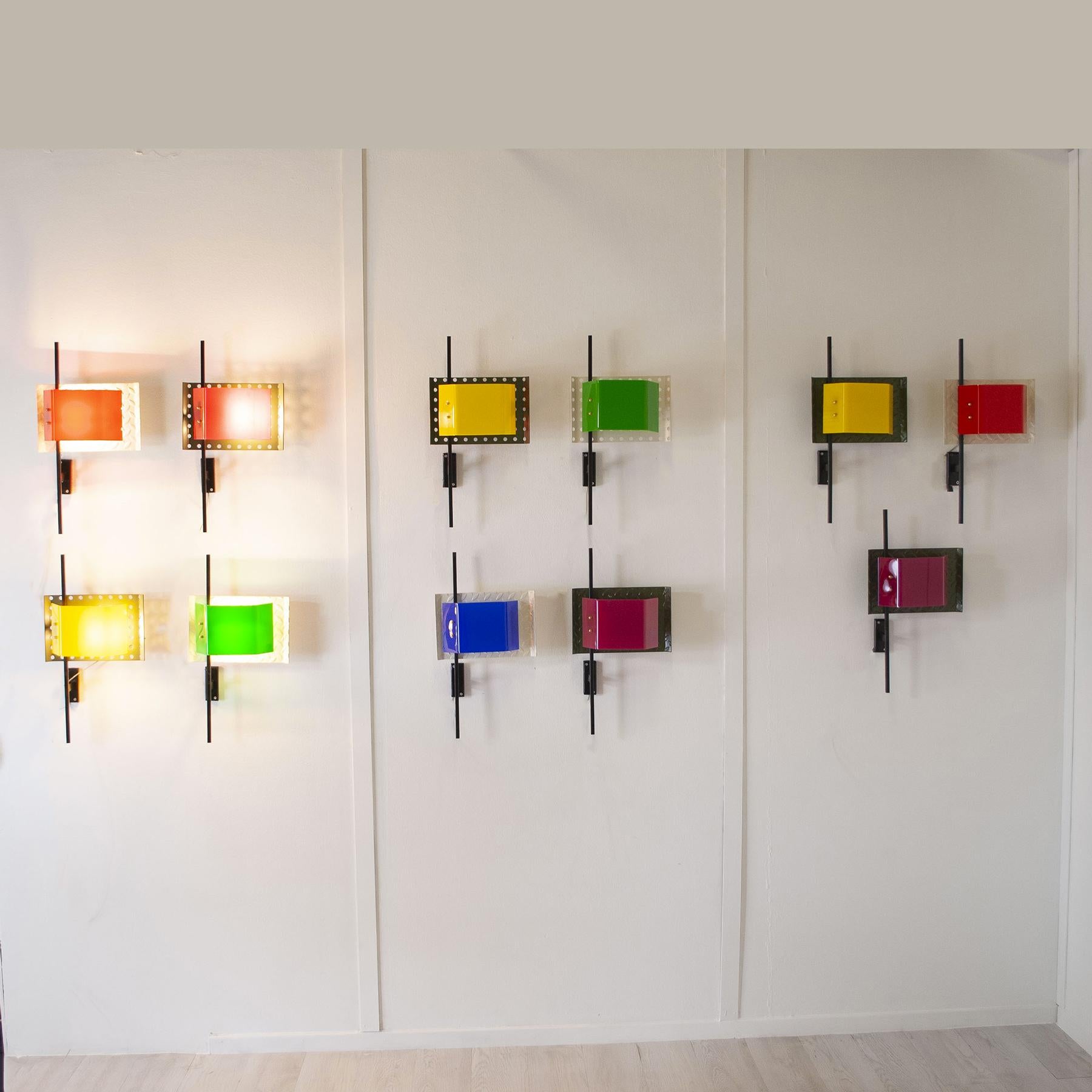 Apliques de metacrilato de color 80′ estilo stilnovo Italian en venta