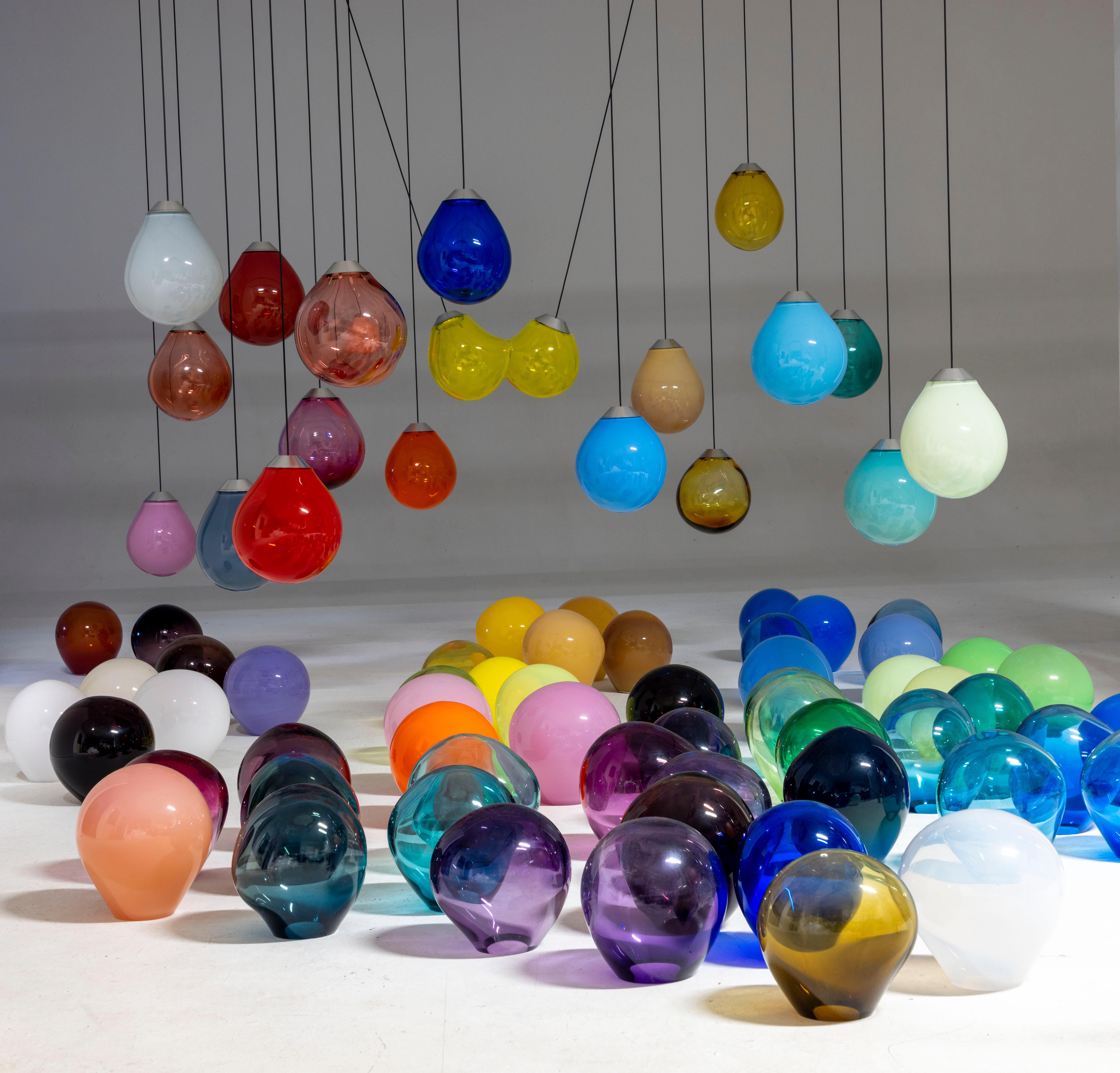 Colored Single Momentum Blown Glass Pendants by Alex de Witte For Sale 4