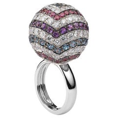 Anello d'oro con pietre colorate e diamanti