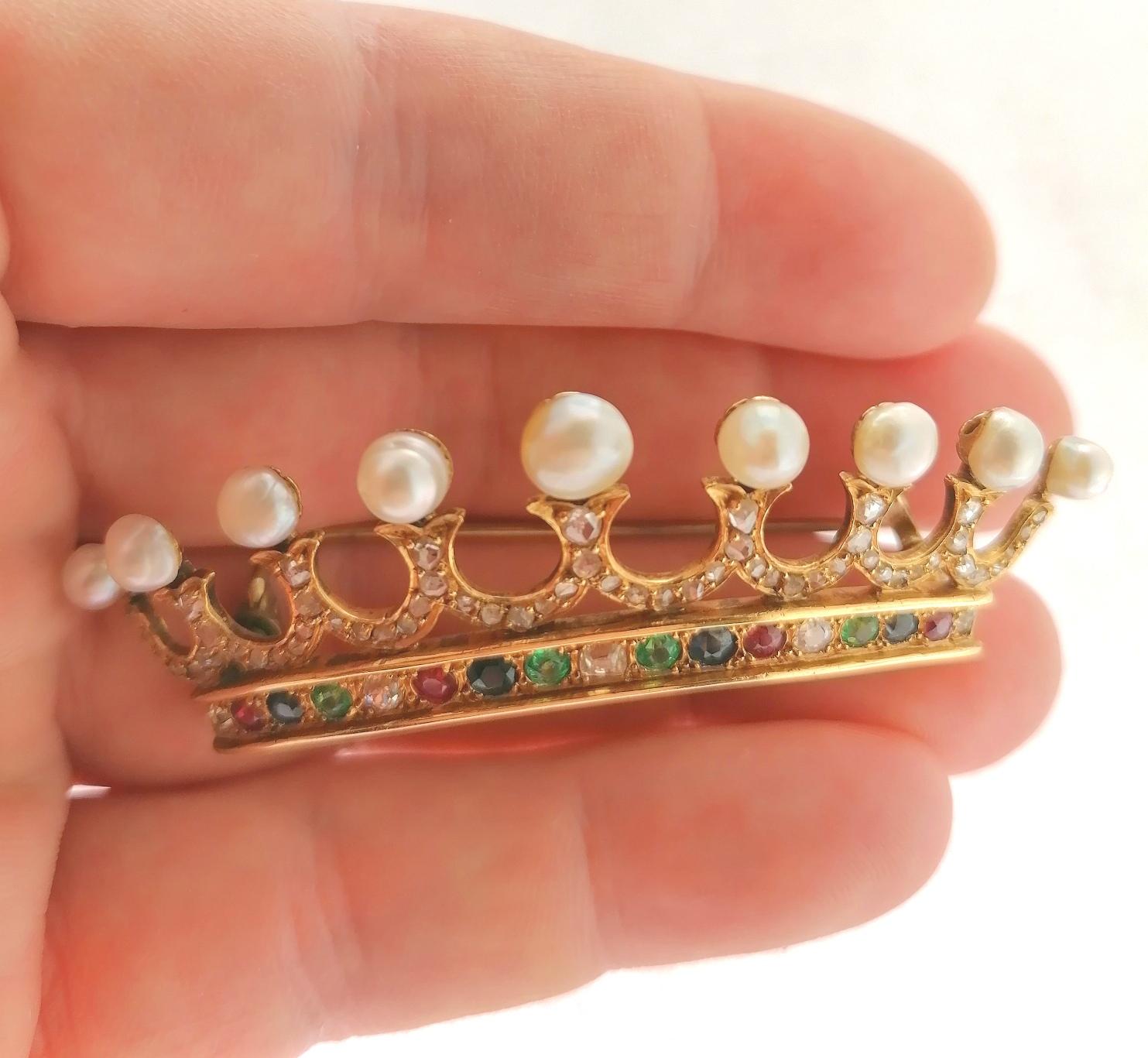 Colored Stones Natural Pearls Rose Cut Diamonds 18k Yellow Gold Crown Brooch For Sale 1