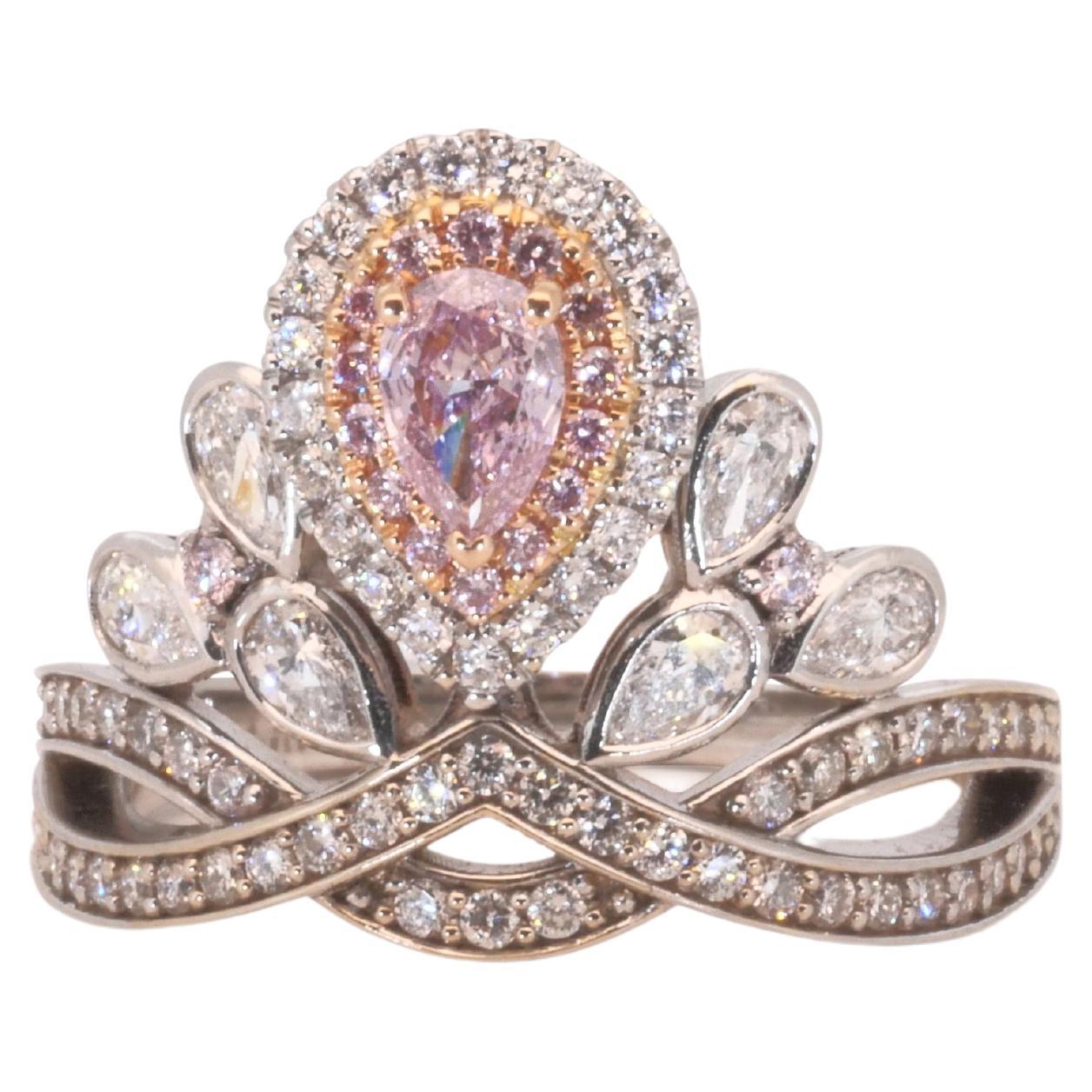 Bague couronne colorée en or blanc 18 carats avec halo de diamants naturels 1,64 carat