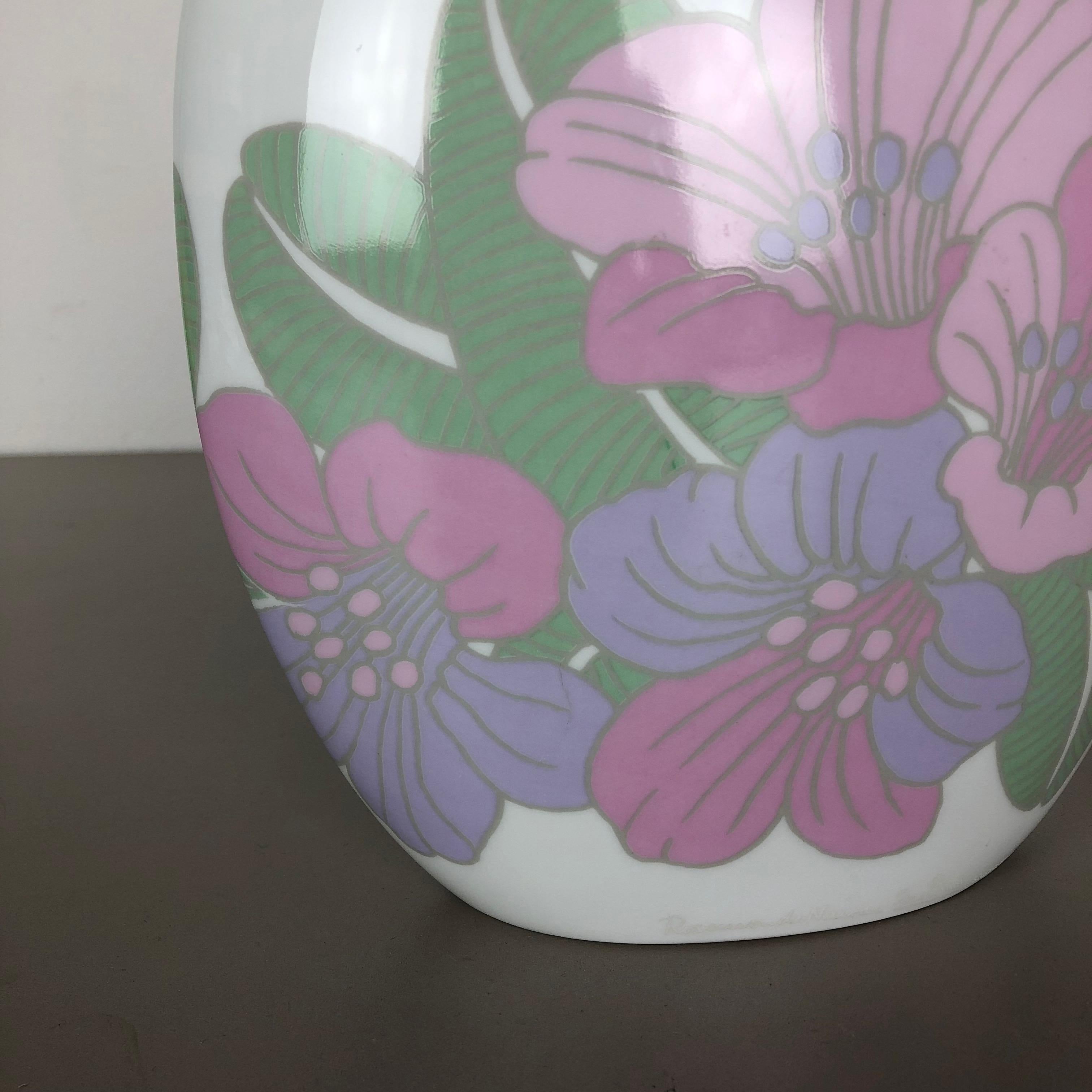 Colorful 1970s Art Vase Porcelain Vase Rosemonde Nairac for Rosenthal Germany In Good Condition For Sale In Kirchlengern, DE