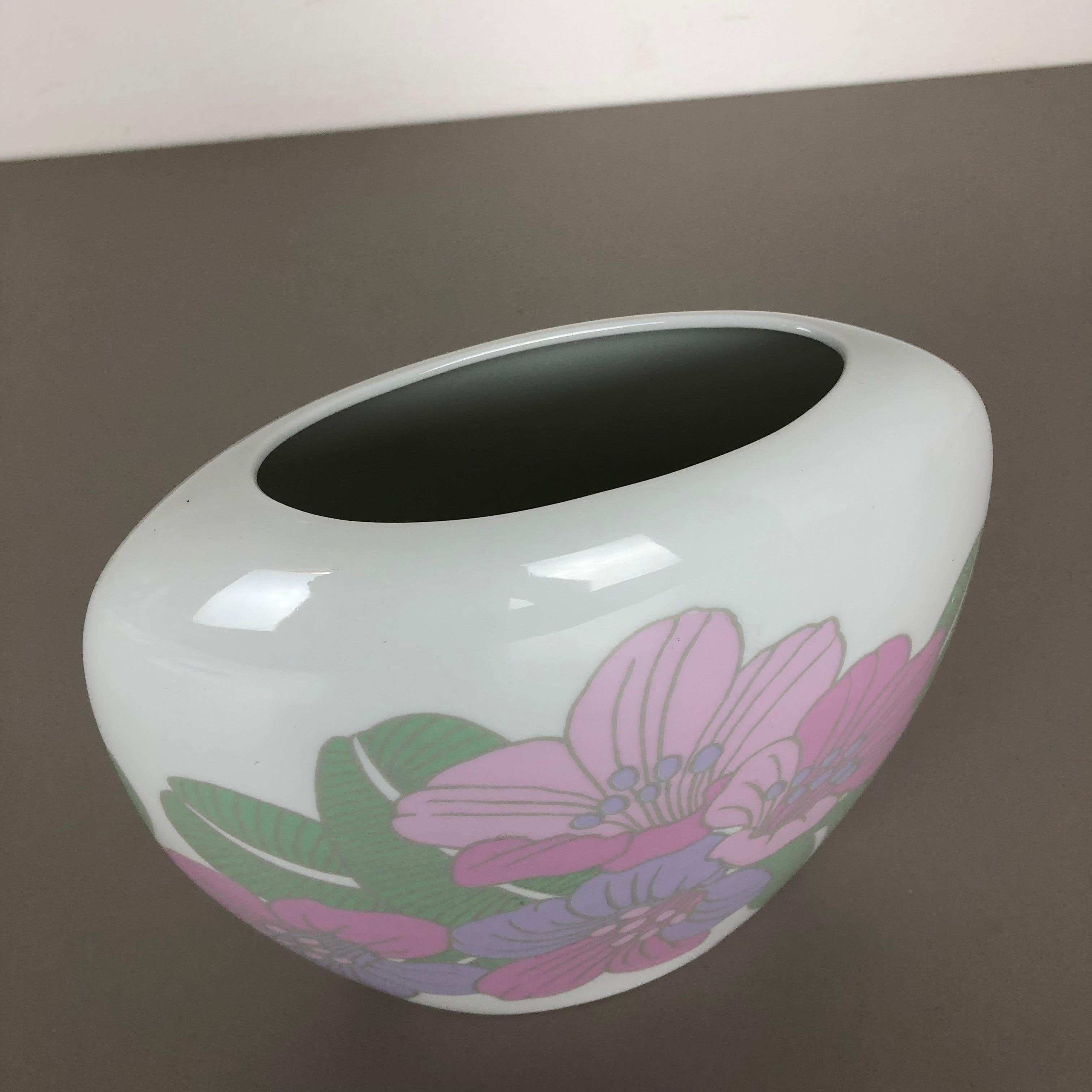 Colorful 1970s Art Vase Porcelain Vase Rosemonde Nairac for Rosenthal Germany For Sale 4