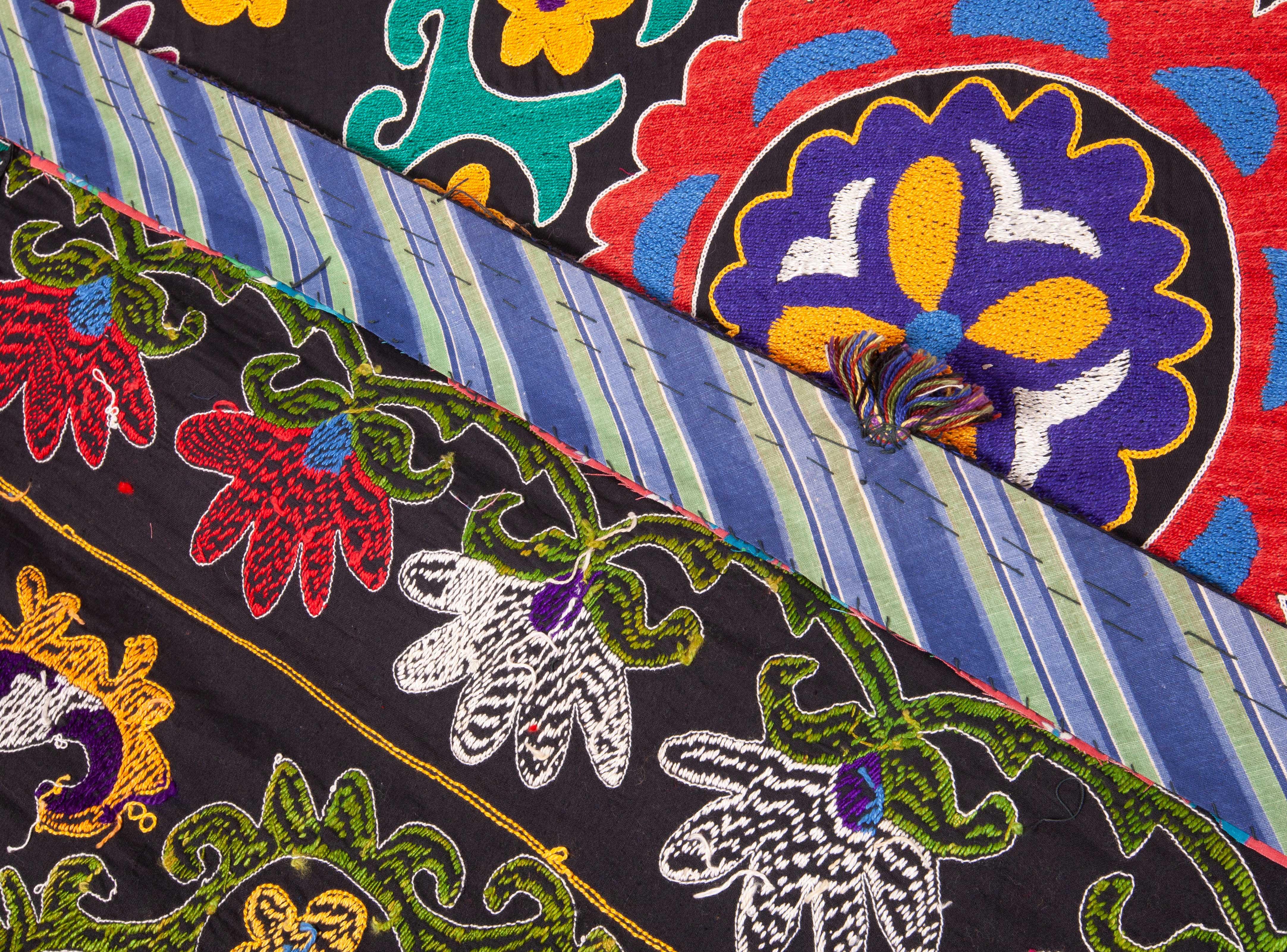 Colorful 1970s Suzani from Uzbekistan, Central Asia For Sale 3