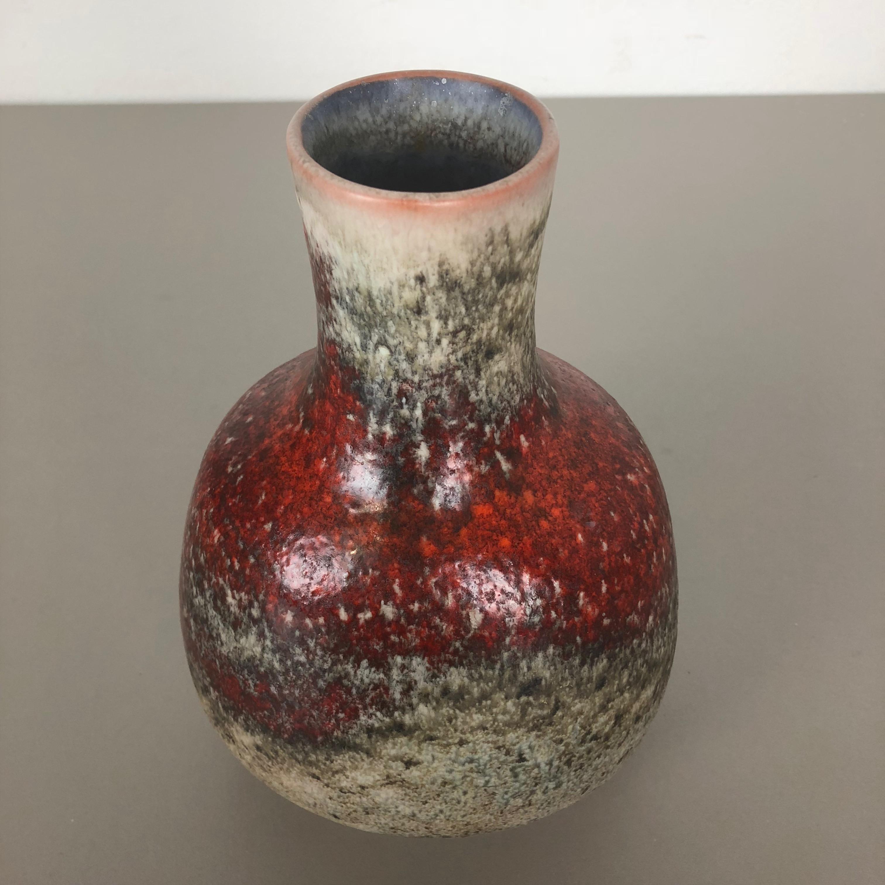 Vase en céramique abstraite colorée de Karlsruher Majolika, Allemagne, années 1950 en vente 1