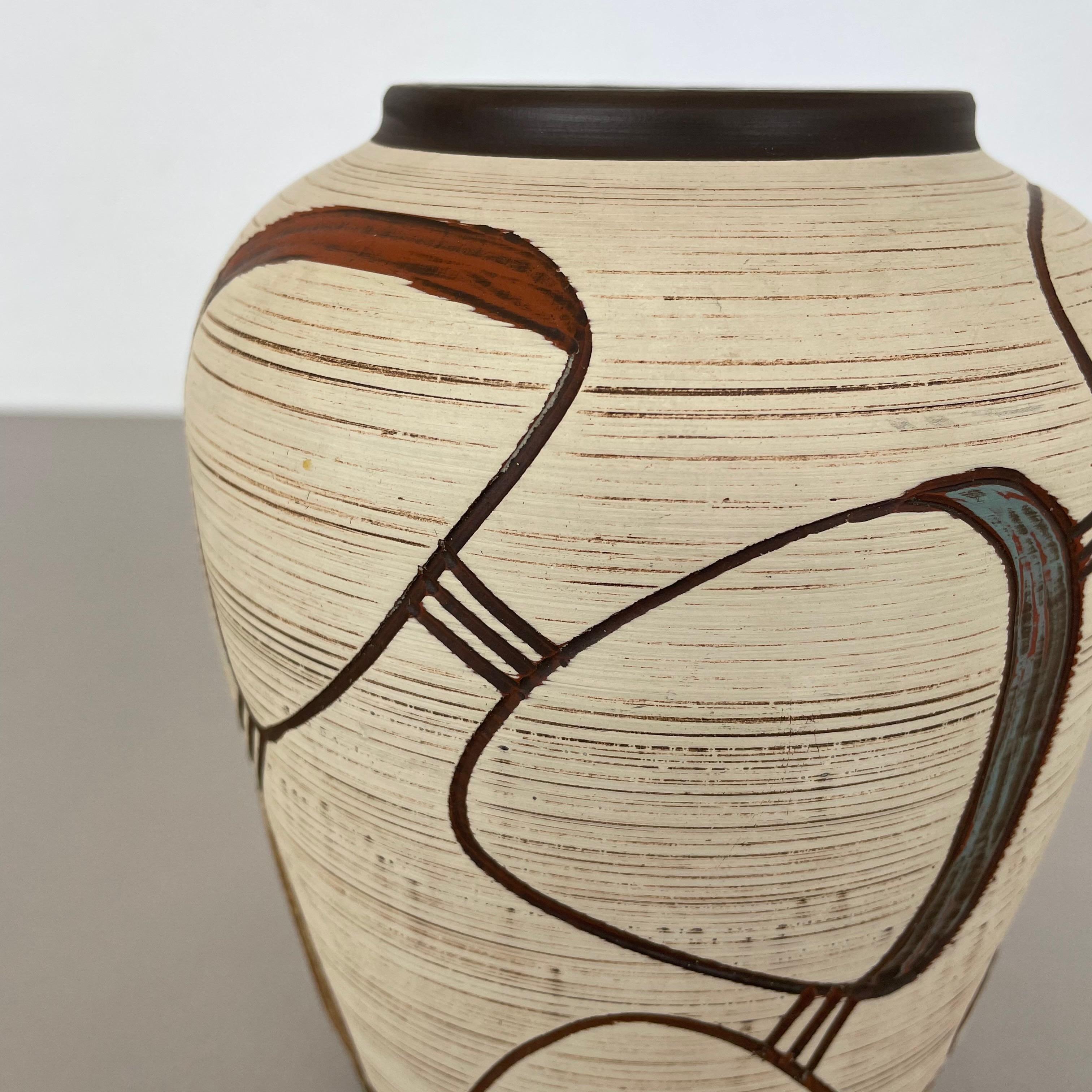 Bunte abstrakte Keramikvase aus Keramik von Sawa Franz Schwaderlapp, Deutschland 1950er Jahre (20. Jahrhundert) im Angebot