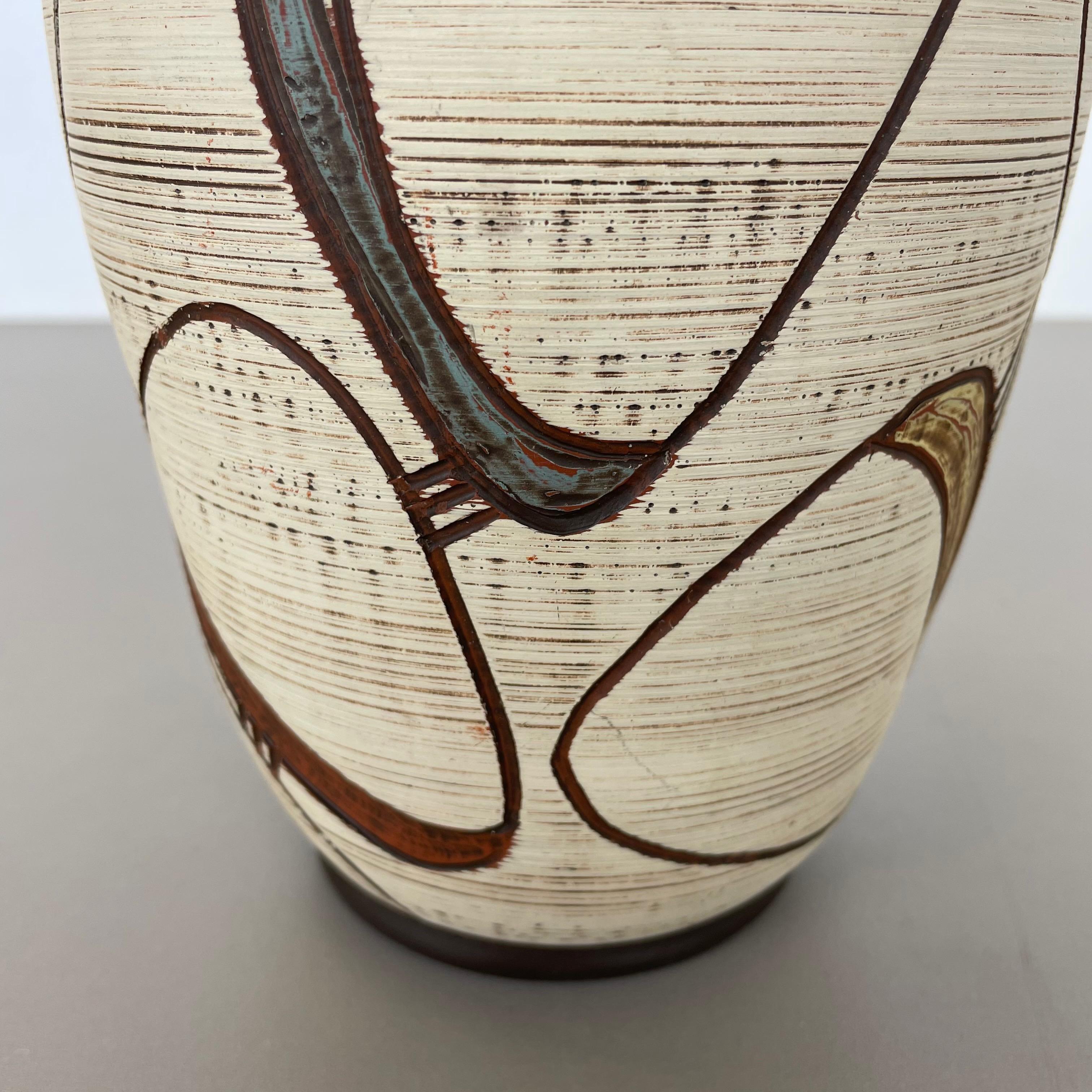 Vase abstrait coloré en céramique par Sawa Ceramic Franz Schwaderlapp, Allemagne années 1950 en vente 1