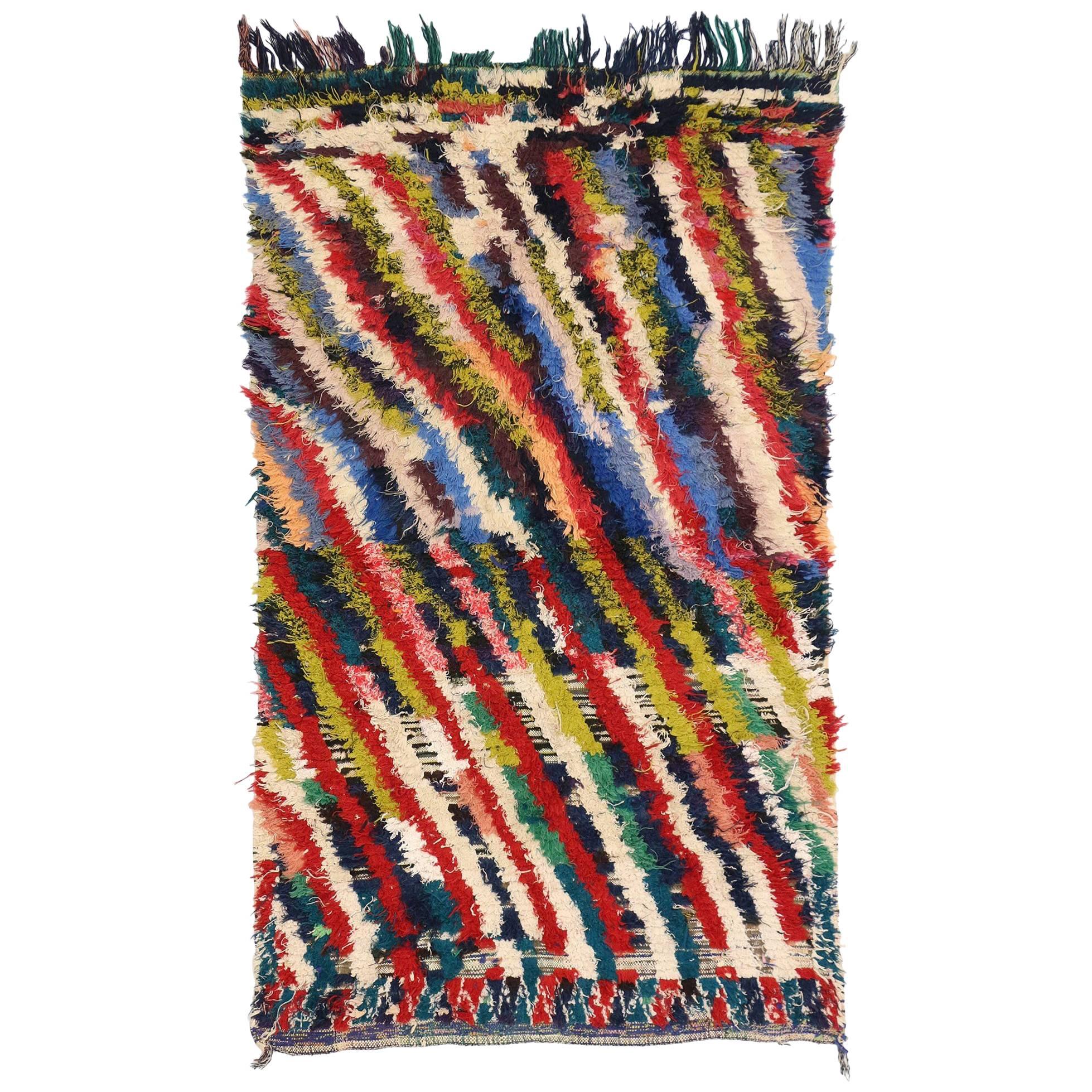 Tapis boucherouite marocain abstrait et coloré, inspiré par Bridget Riley en vente