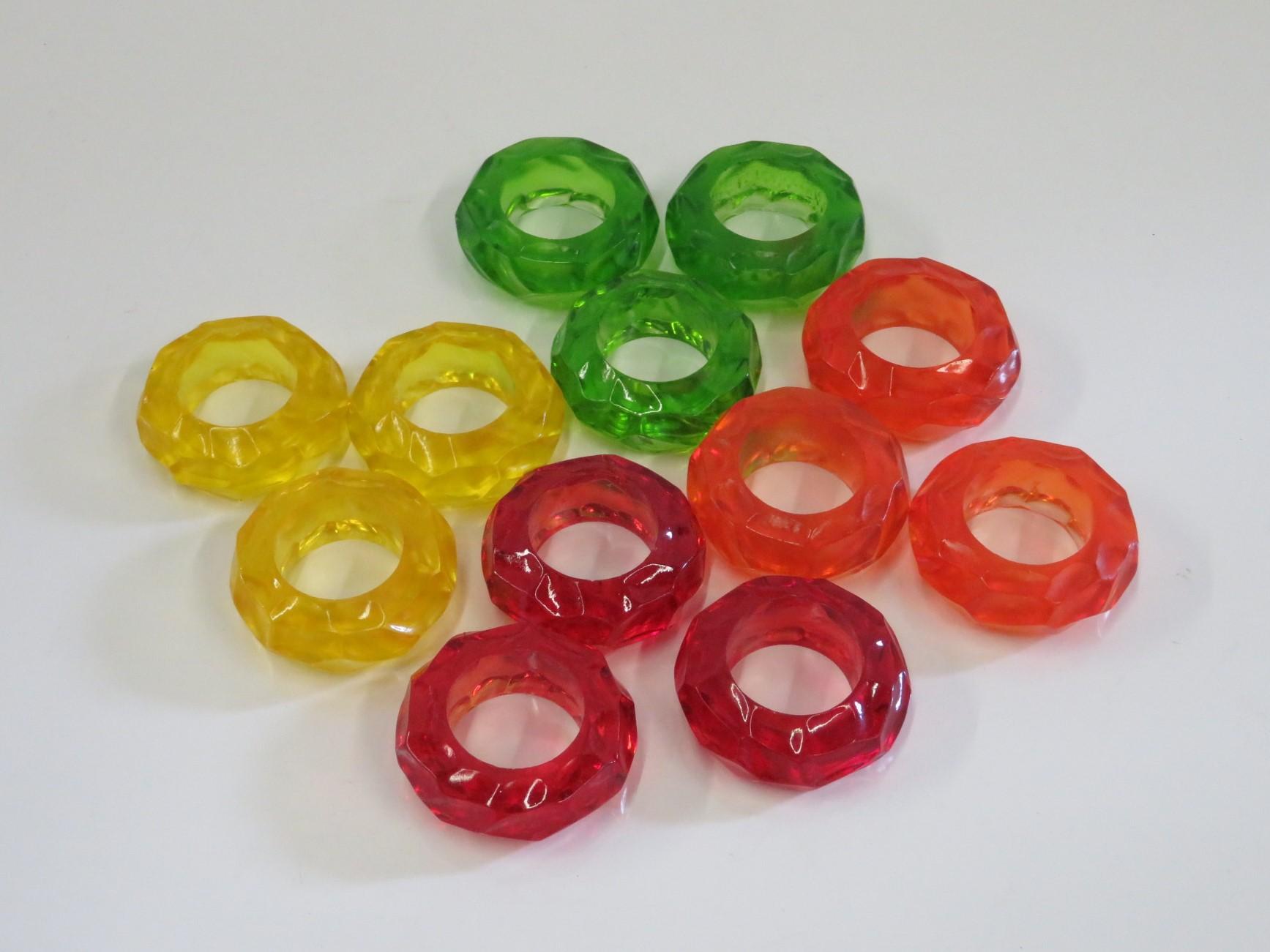 Colorful Acrylic Modern Napkin Rings, Late 1970s Set of 12 In Good Condition In Miami, FL