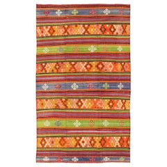  Tapis Kilim turc coloré et éclatant avec motif géométrique à rayures