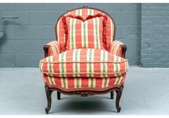 Bergère colorata e raffinata in stile francese, con finitura personalizzata