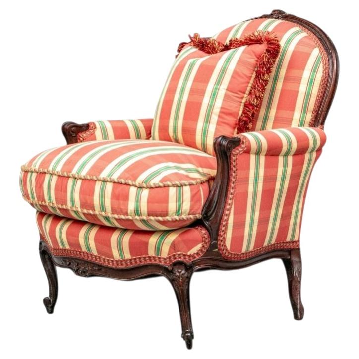 Colorful And Fine French Style Bergere In Custom Treatment