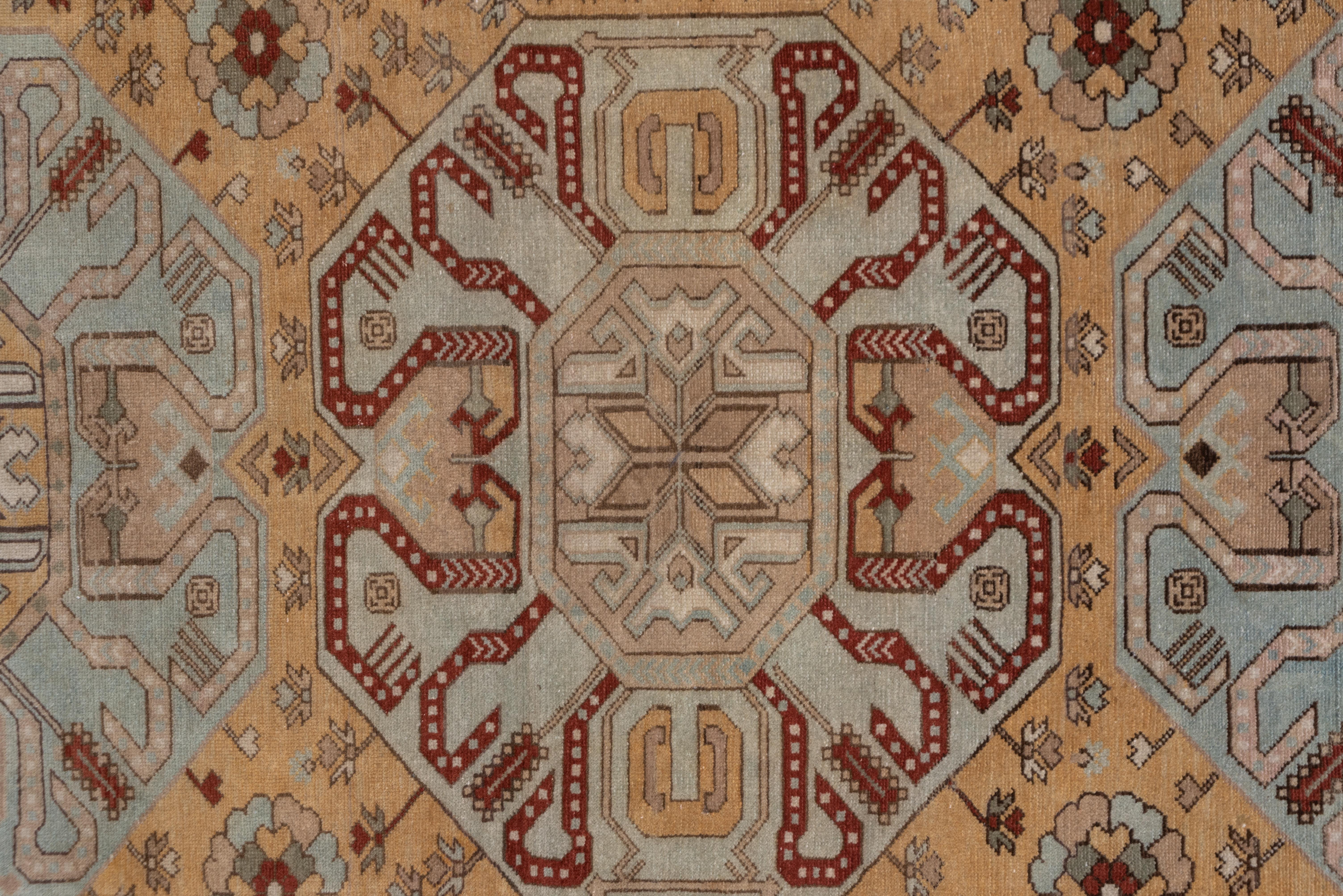 Début du 20ème siècle Tapis caucasien ancien coloré du Karabagh, vers les années 1920 en vente