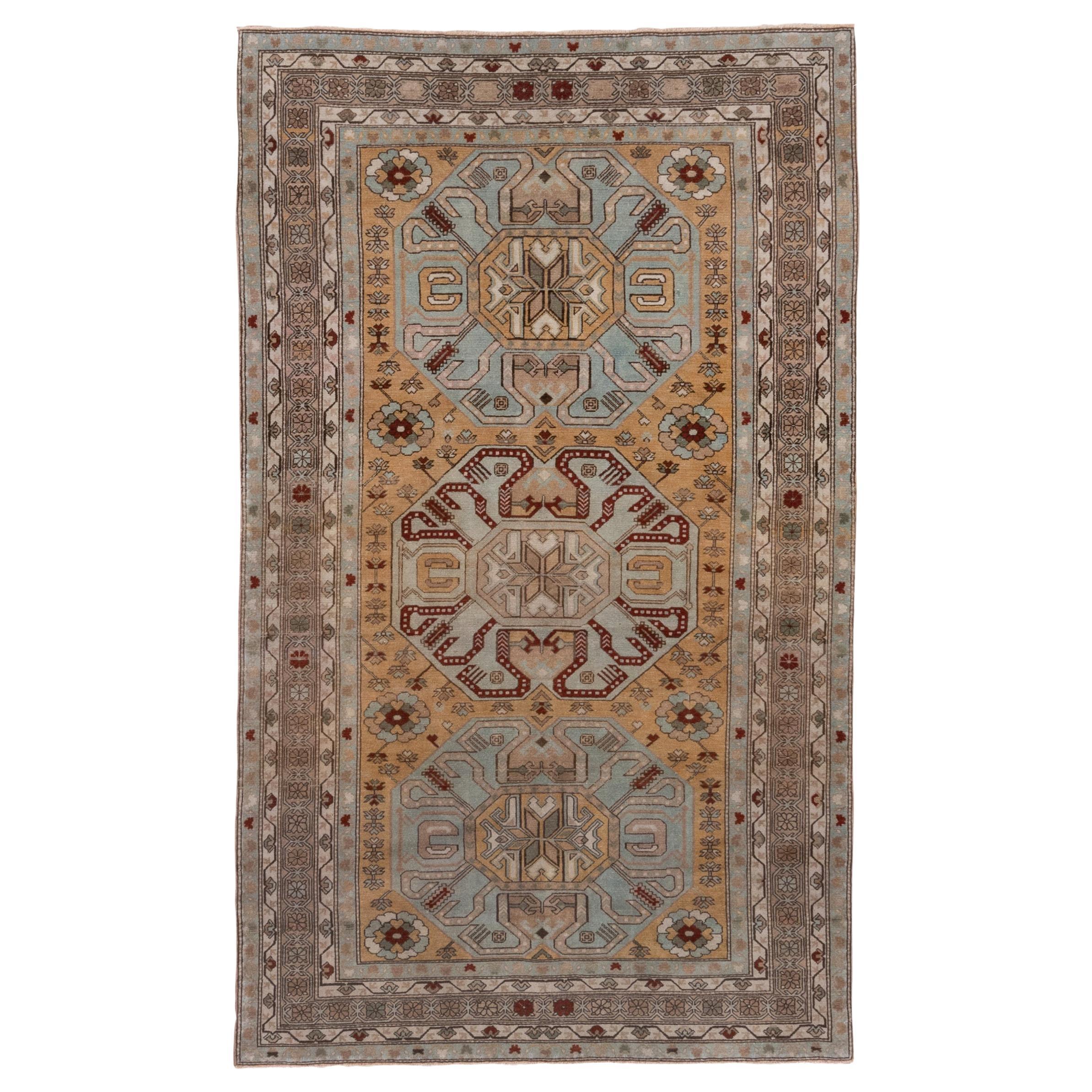 Buntfarbener antiker kaukasischer Karabagh-Teppich, ca. 1920er Jahre im Angebot