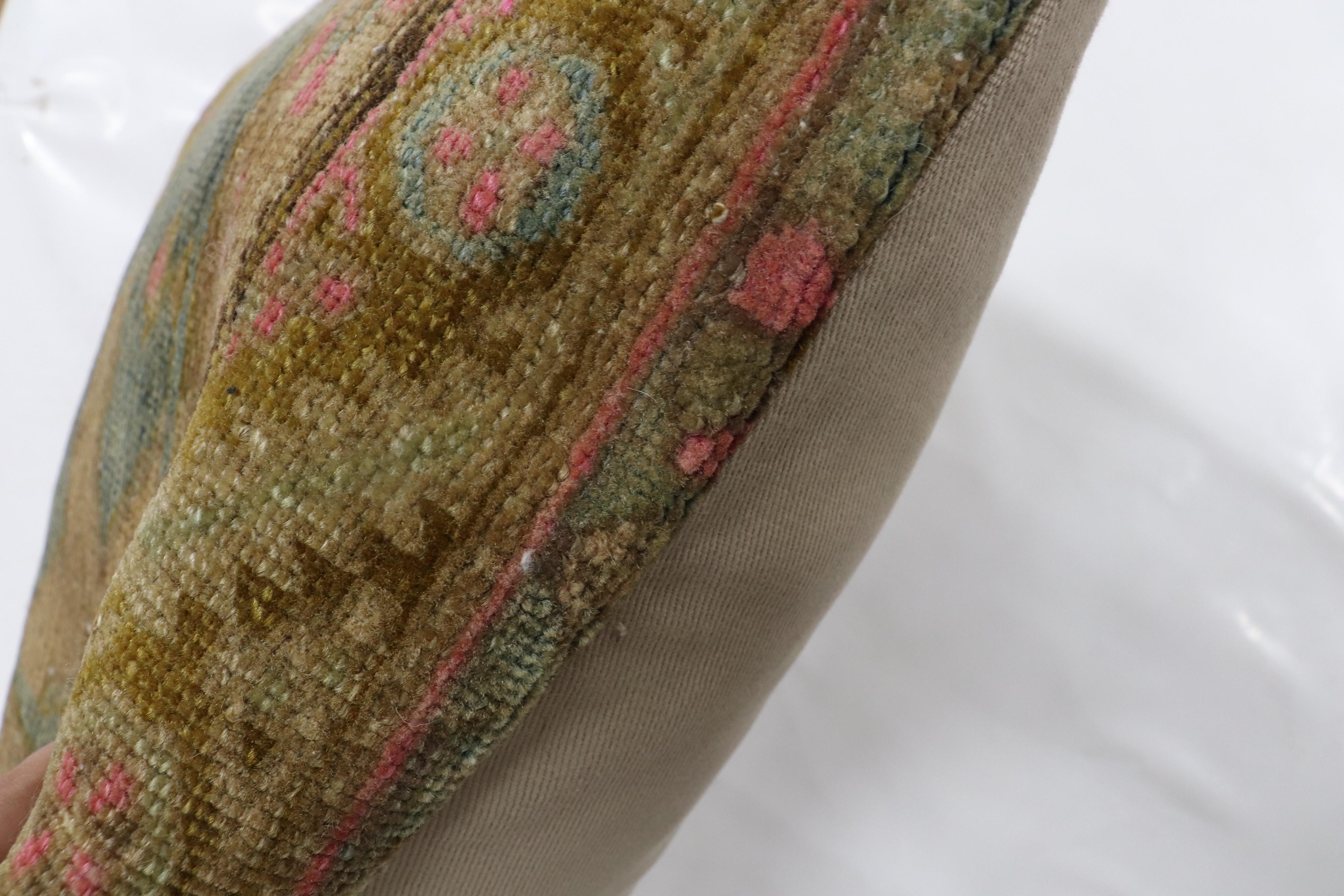 Buntes antikes Karabagh-Teppich-Kissen im Zustand „Gut“ im Angebot in New York, NY