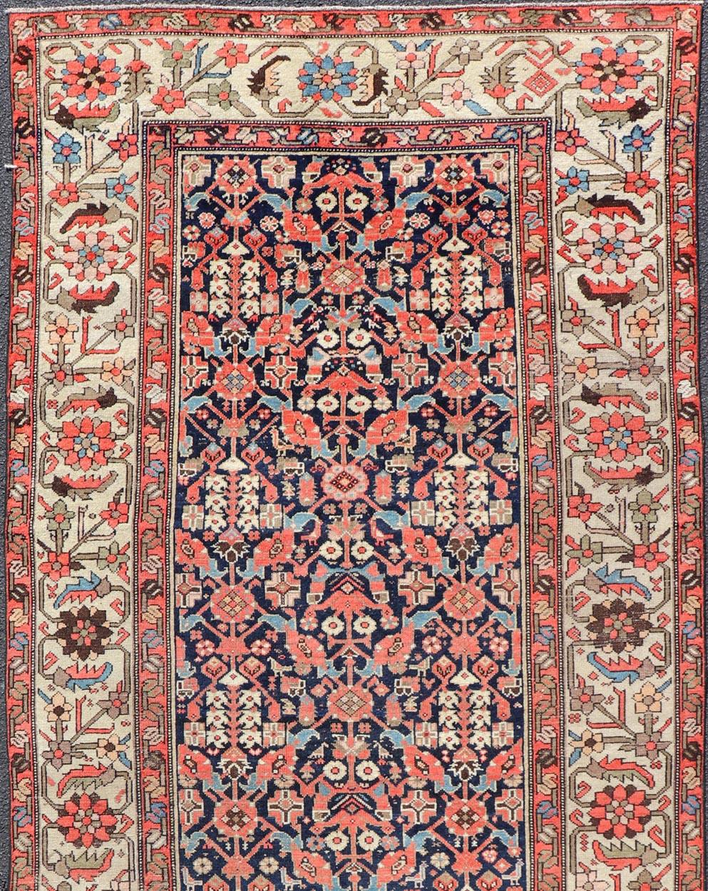 XX secolo Tappeto antico Malayer Gallery colorato con Design/One Tribale 5' x 11'4 in vendita