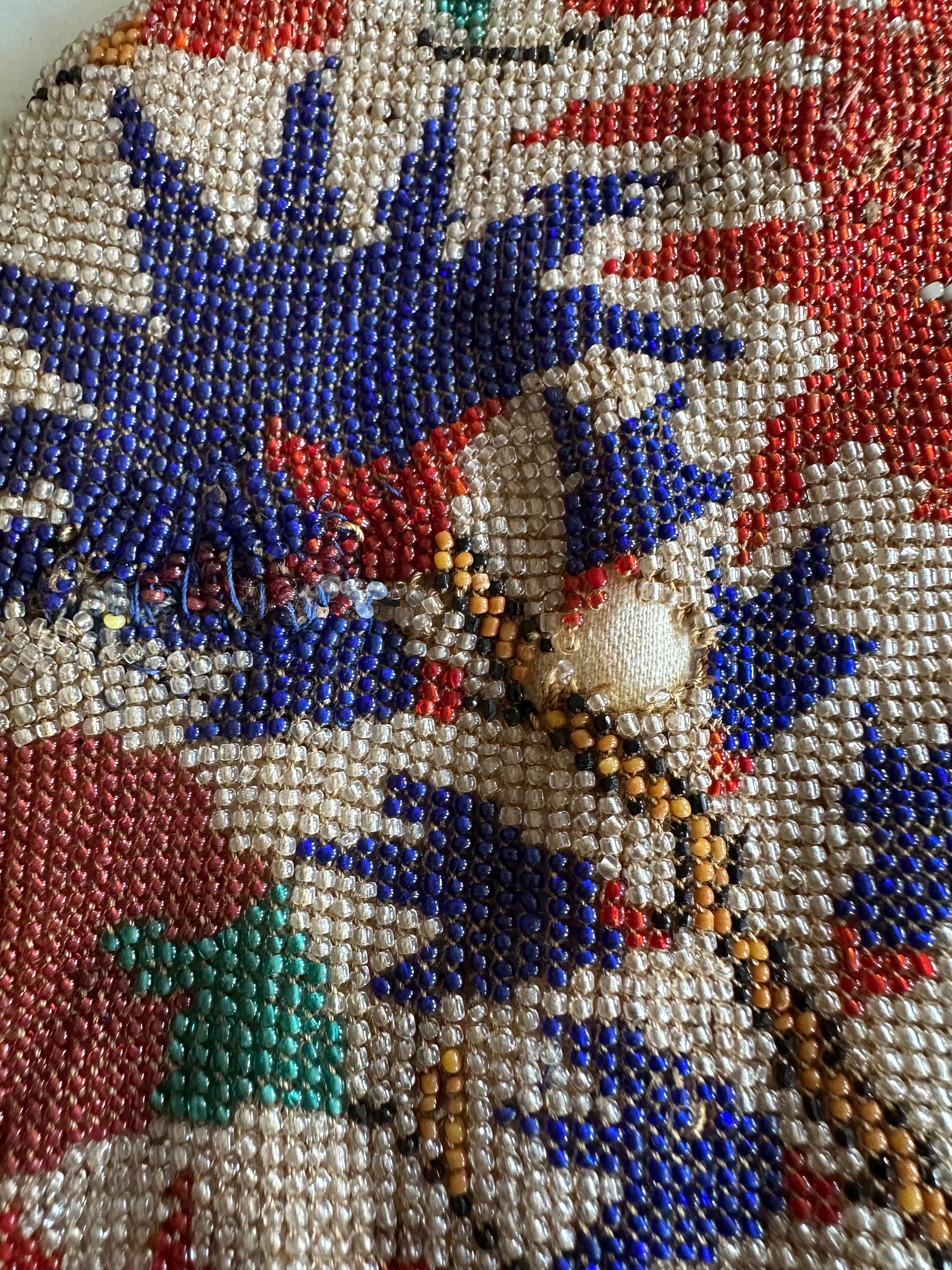 Borsetta di perline Art Deco colorata, circa anni '20 in vendita 1